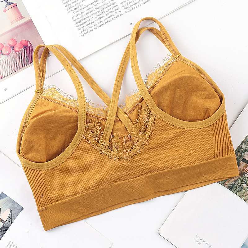 The 695# model of surplus goods from foreign trade is exported to Africa. This is a popular and popular vest with a beautiful back and a halter top from the Middle East. There is no thin, cross-shaped, beautiful back women's underwear that gathers the feminine feel of underwear and sports bras Application Scenario