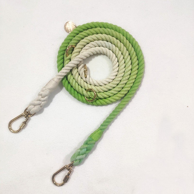 宠物伸缩带/宠物牵引绳/宠物胸背/狗绳/狗狗用品白底实物图