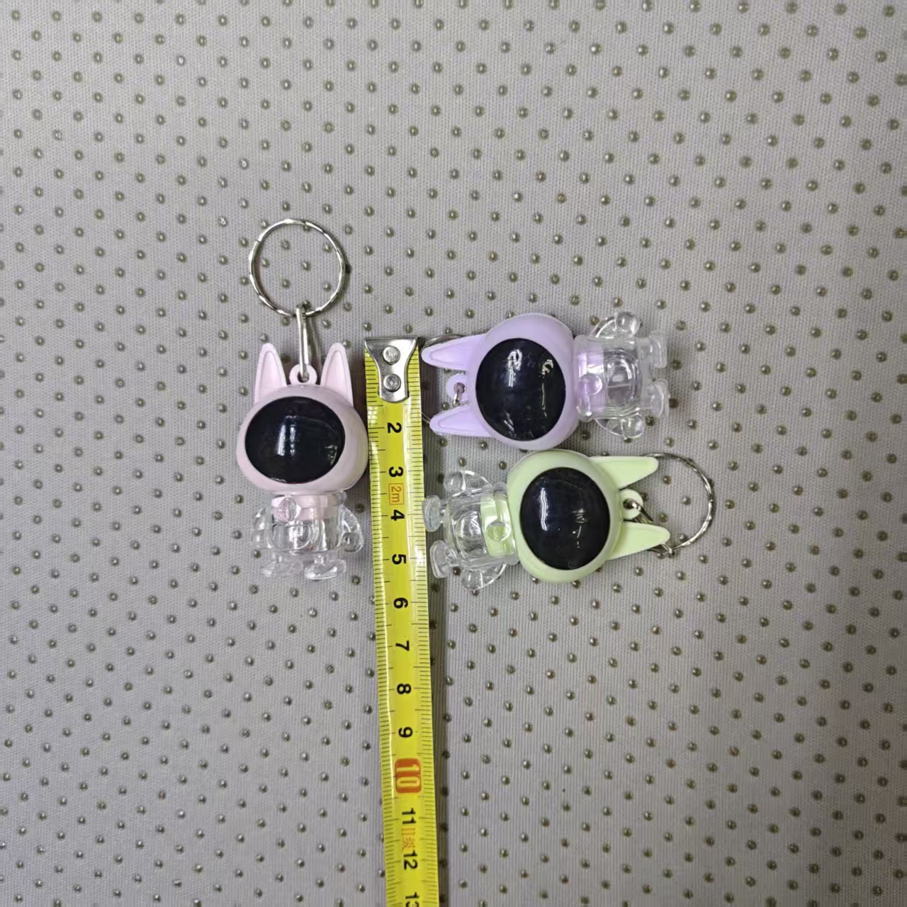 新款迷你钥匙扣灯太空兔小夜灯可爱又实用点亮温馨夜晚厂家批发详情6