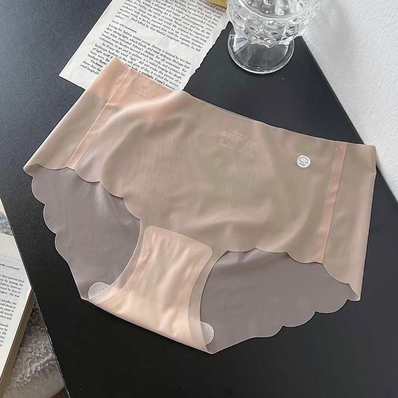 女士三角裤实物图
