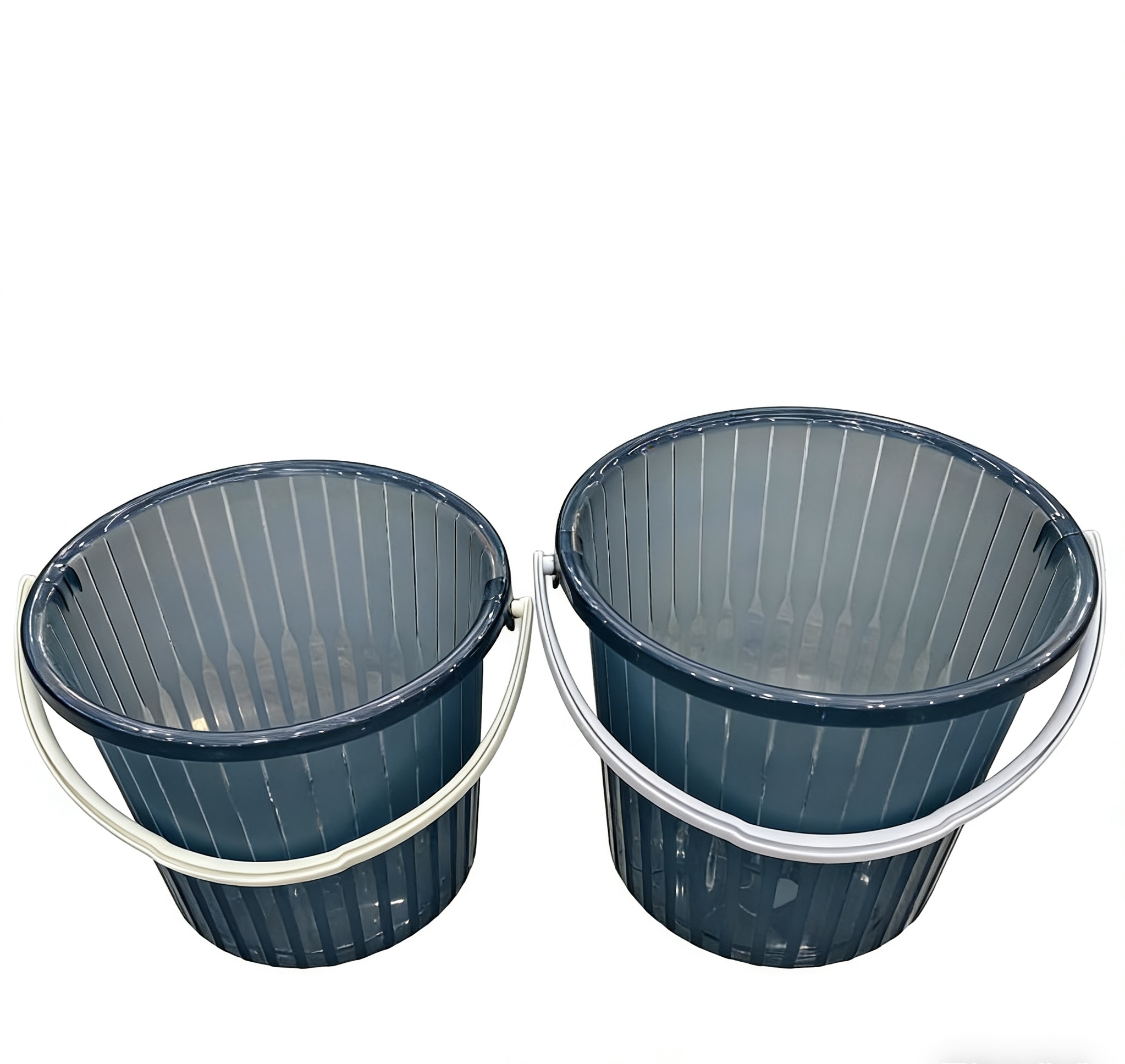 Dark grey vertical patterned plastic water bucket, thickened with handle, large-capacity household water storage bucket, simple vertical patterned plastic water bucket, student dormitory water storage bucket with handle, wholesale Item Picture