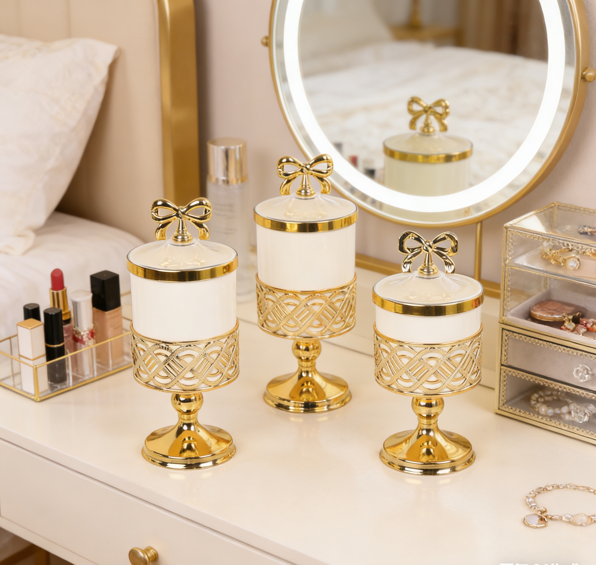 White gold edge high-footed European-style jars, European-style golden bow glass storage jars, light luxury decorative storage jars, wholesale ornaments Specification image