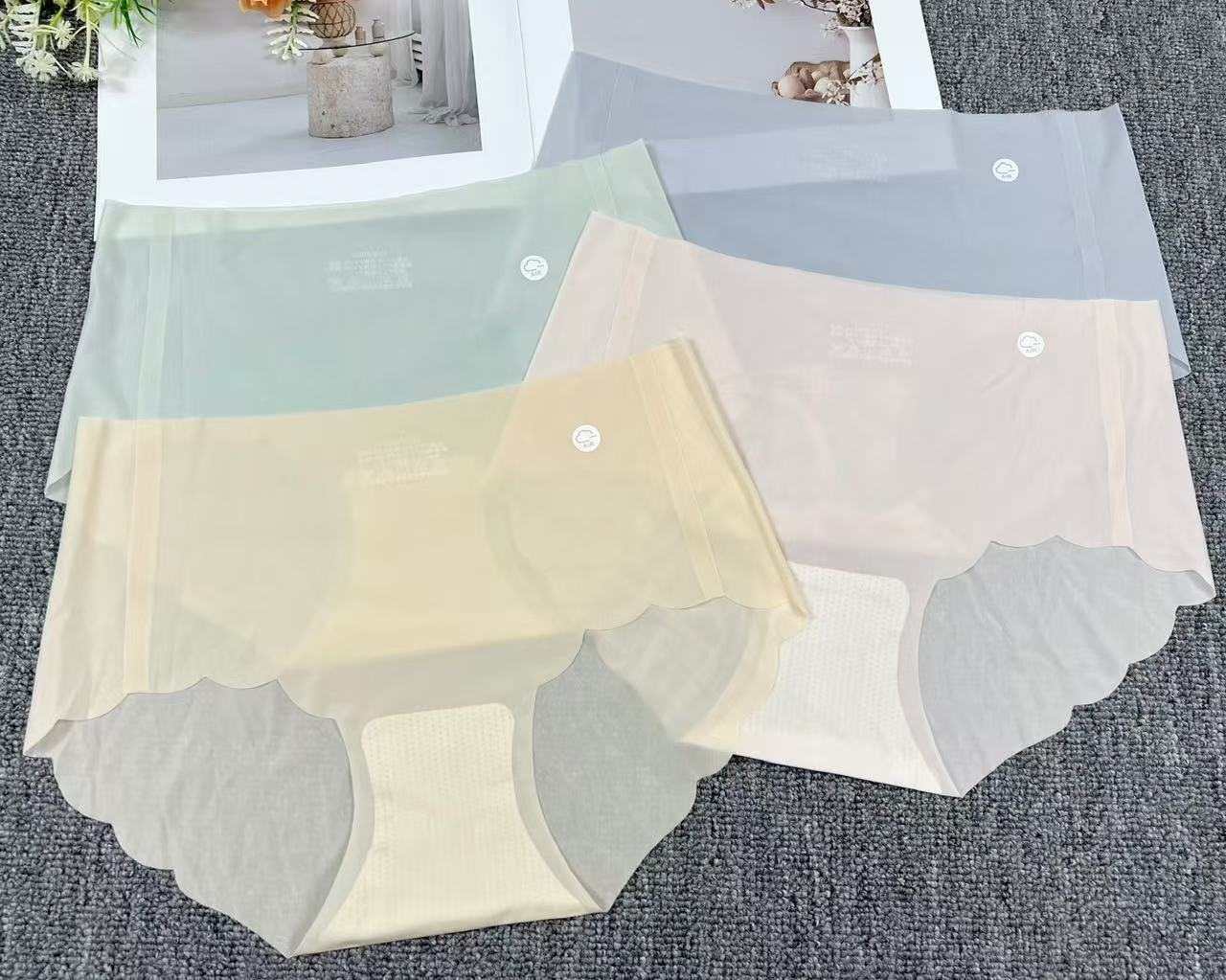 1030#外贸出口欧美，中东库存尾货超薄3D立体无痕面膜裤冰丝云朵中腰抗菌裆女士三角裤QNI