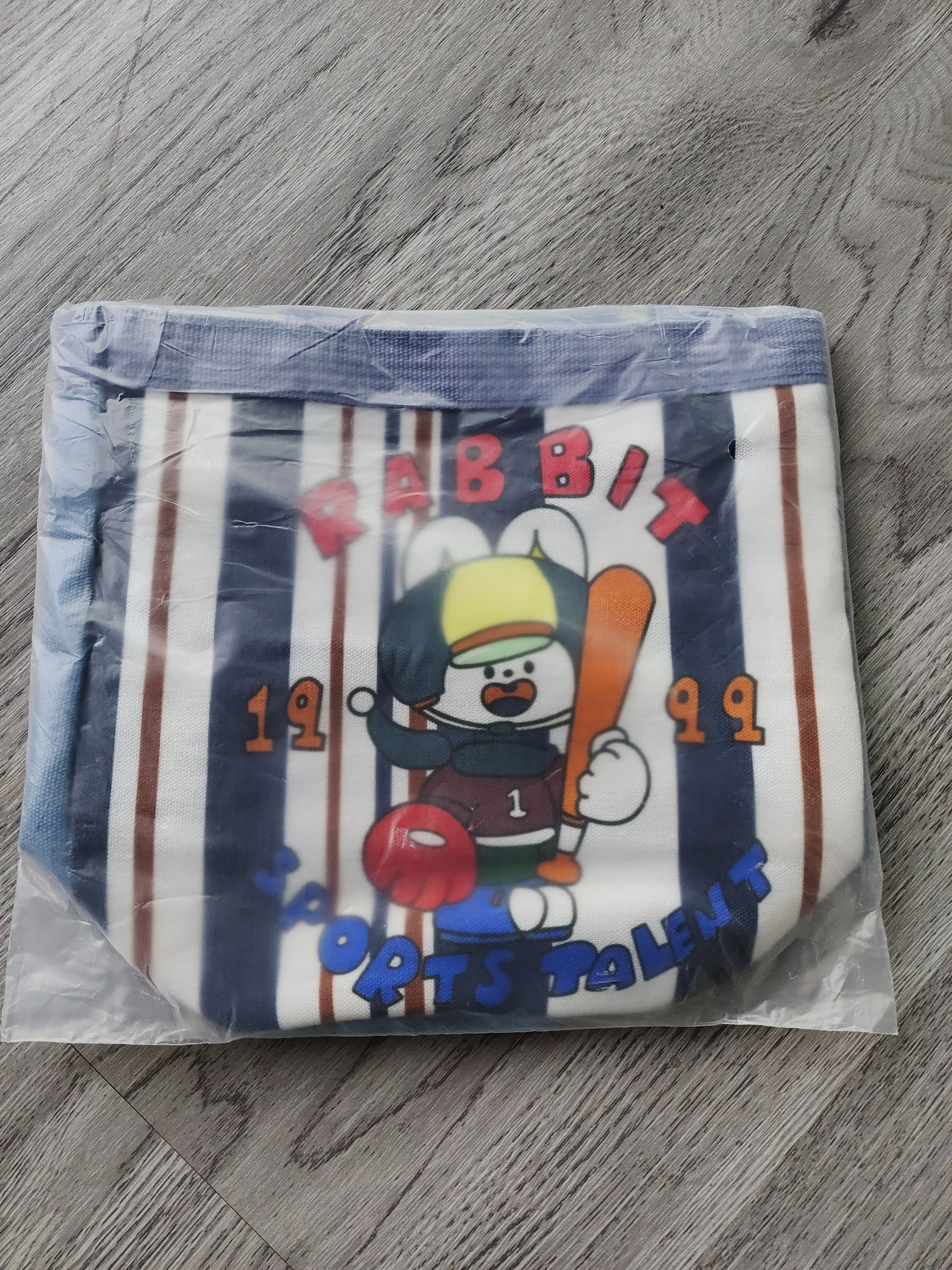 卡通兔子可爱涂鸦水桶包ins印花圆筒