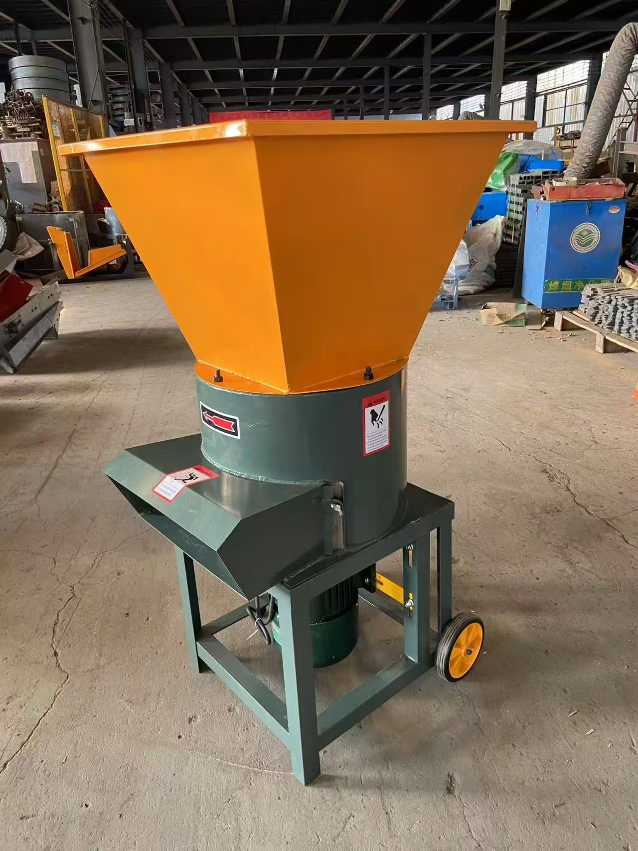 出口供应多功能粉碎机400打包草粉碎机多功能方桶粉碎机养殖机械制造商供应出口玉米粉碎机秸秆粉碎机谷物秸秆一体粉碎机细节图