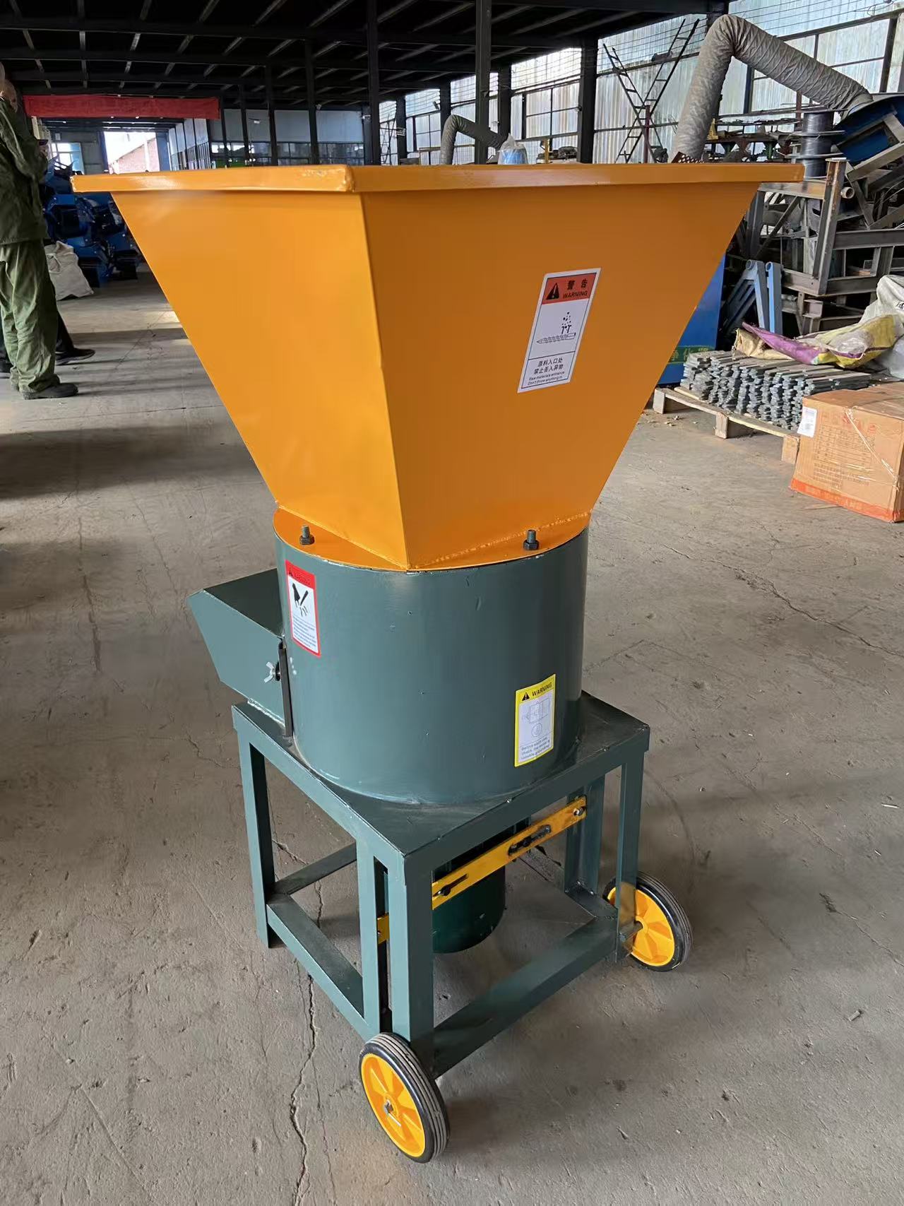 出口供应多功能粉碎机400打包草粉碎机多功能方桶粉碎机养殖机械制造商源头实力工厂玉米秸秆一体粉碎机细节图