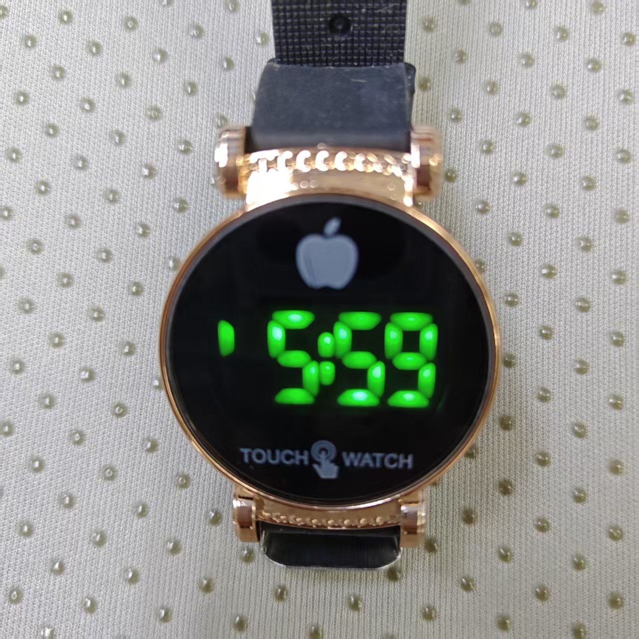 Hot-selling new fashion watch, student electronic watch, Korean version, simple and casual, LED touch screen with green characters, factory wholesale
