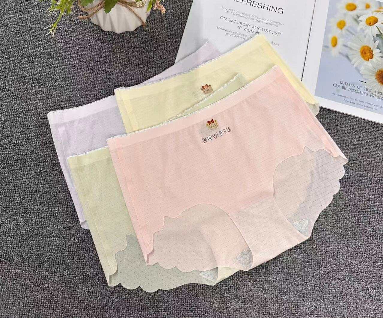 8893# European and American export surplus goods, seamless ice silk underwear, women's triangle pants, breathable, thin and comfortable triangle underwear, women's underwear, sexy underwear, QNI full figure