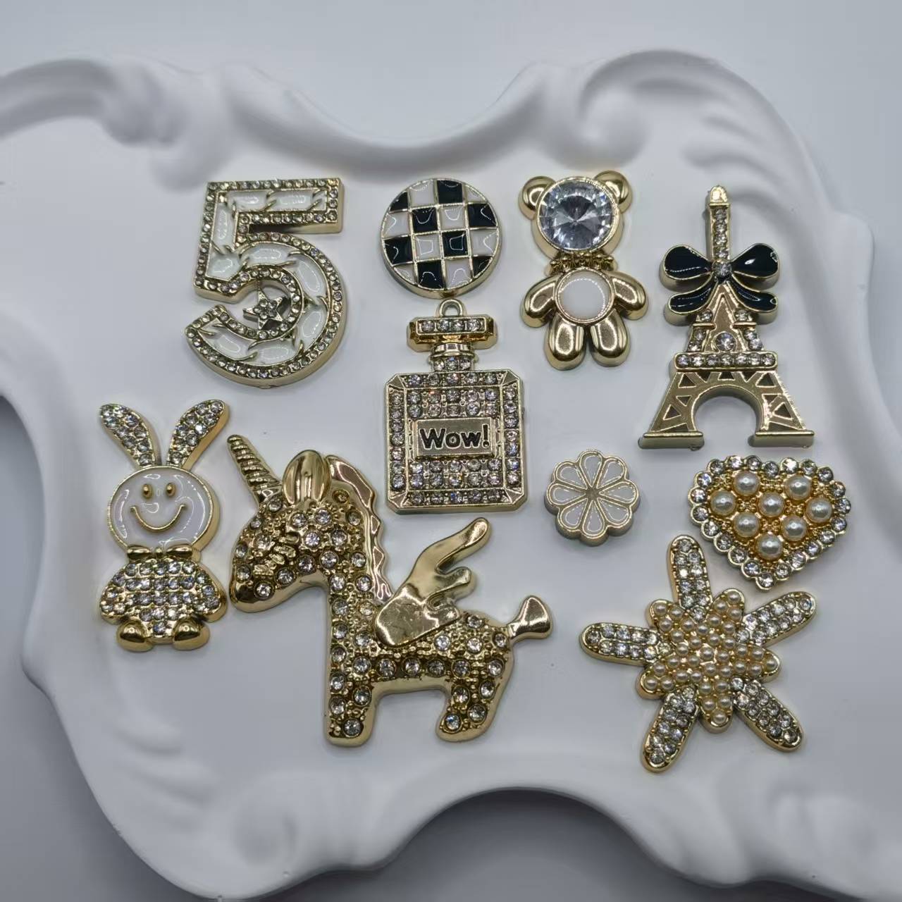 纯白小熊蝴蝶配饰洞洞鞋鞋花扣diy饰品服装服饰配件现货批发