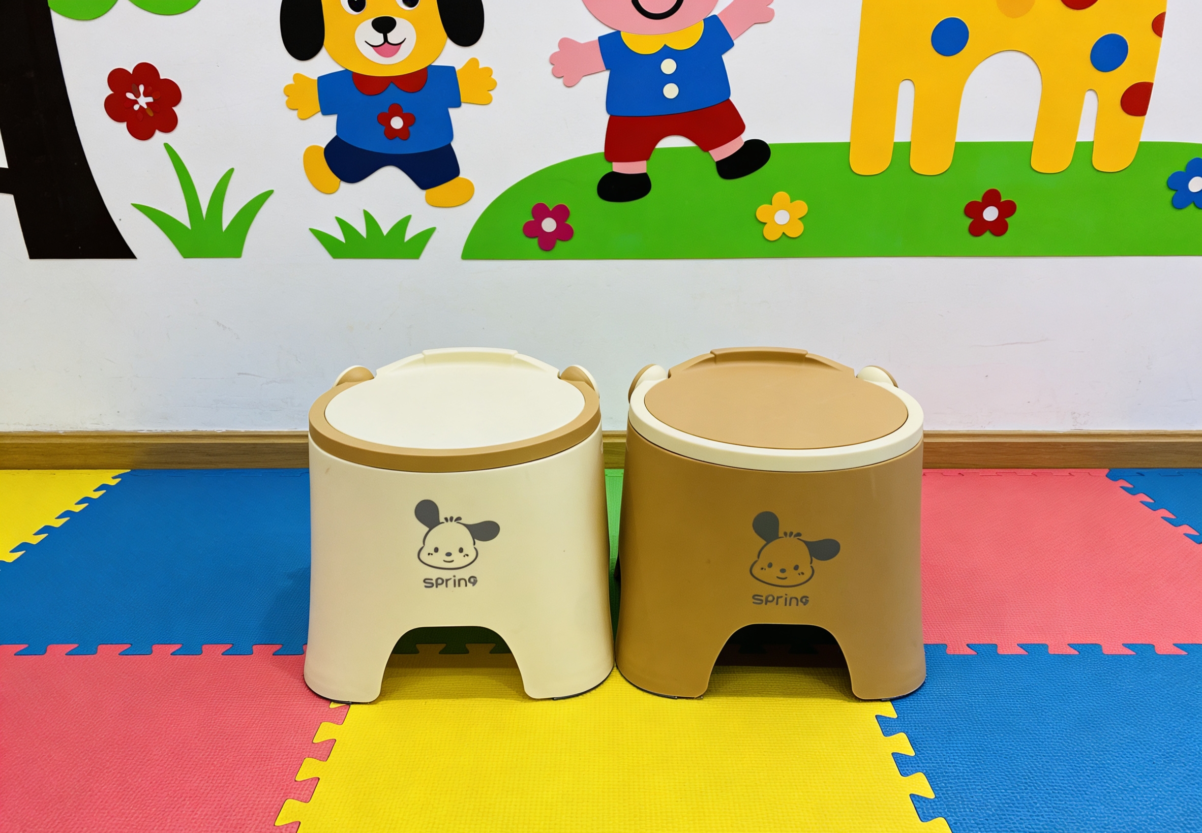 Children's bathroom anti-slip stool, cartoon dog-shaped plastic uncovered low stool, household small stool, cartoon dog-shaped plastic stool, thickened anti-slip children's household uncovered low stool wholesale Item Picture