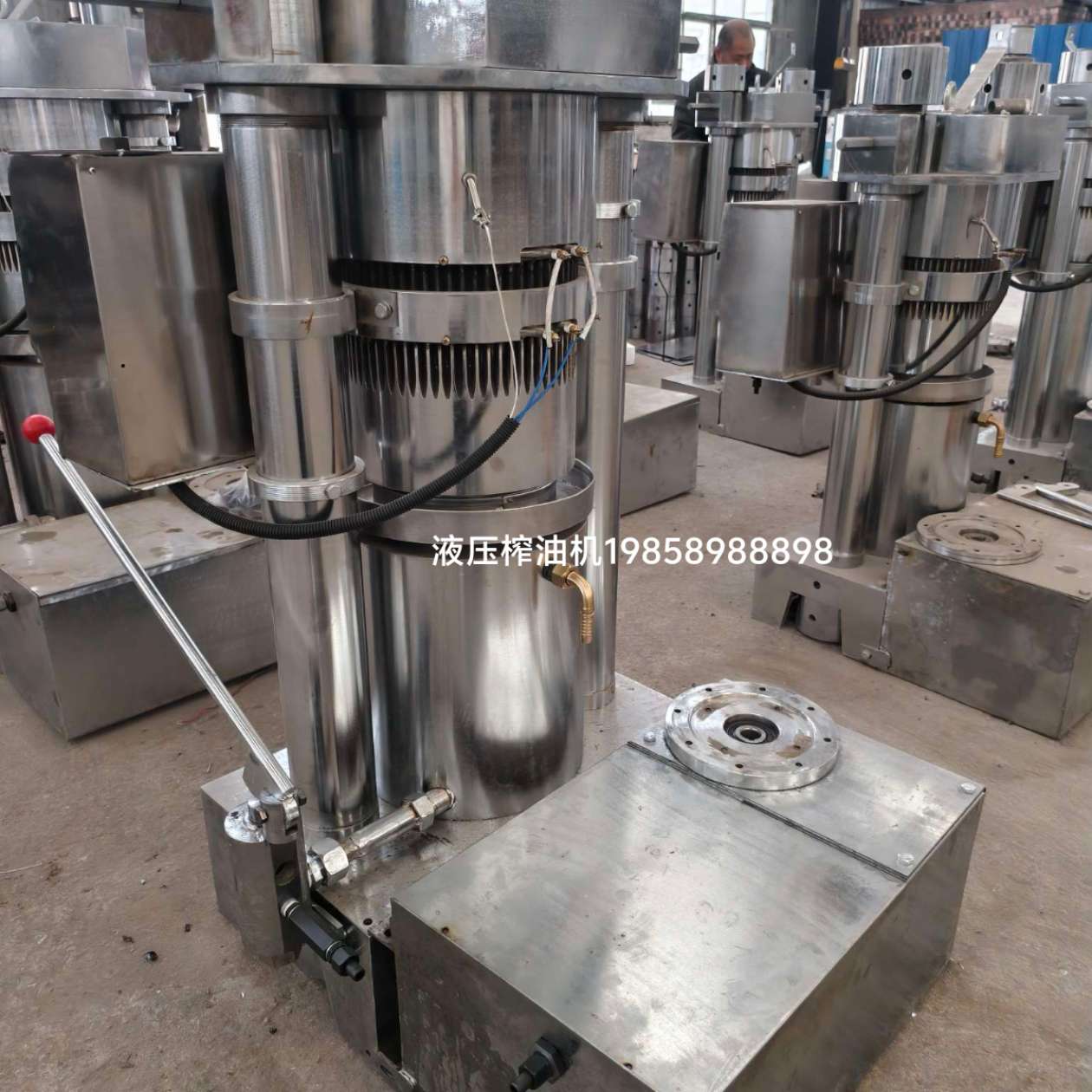 出口供应180/230/260型液压榨油机  商用榨油机 全自动榨油机生产线设备 芝麻压榨榨油机 腰果液压榨油机详情图7