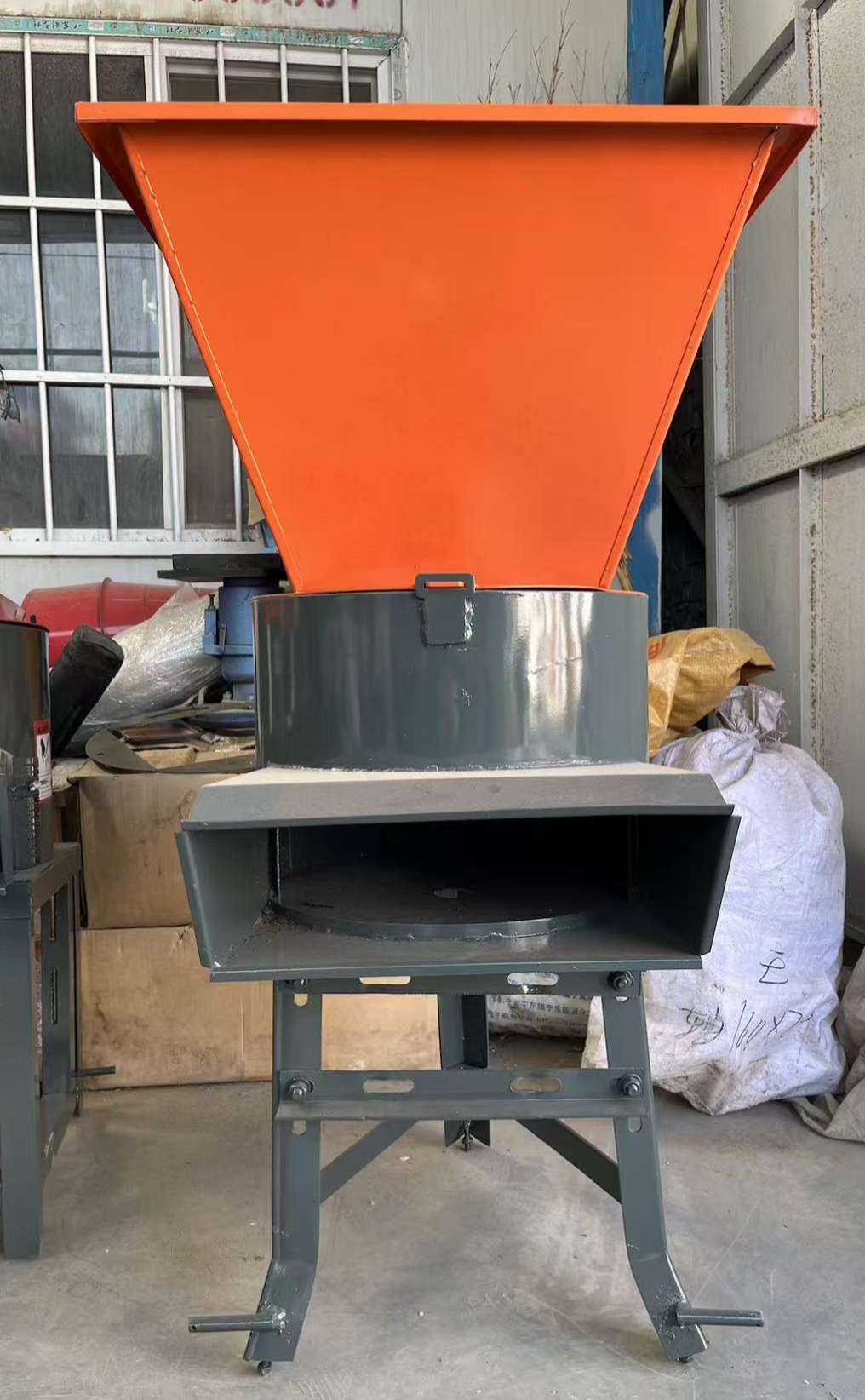 出口供应多功能粉碎机400打包草粉碎机多功能方桶粉碎机养殖机械制造商供应出口玉米粉碎机秸秆粉碎机谷物秸秆一体粉碎机详情图3