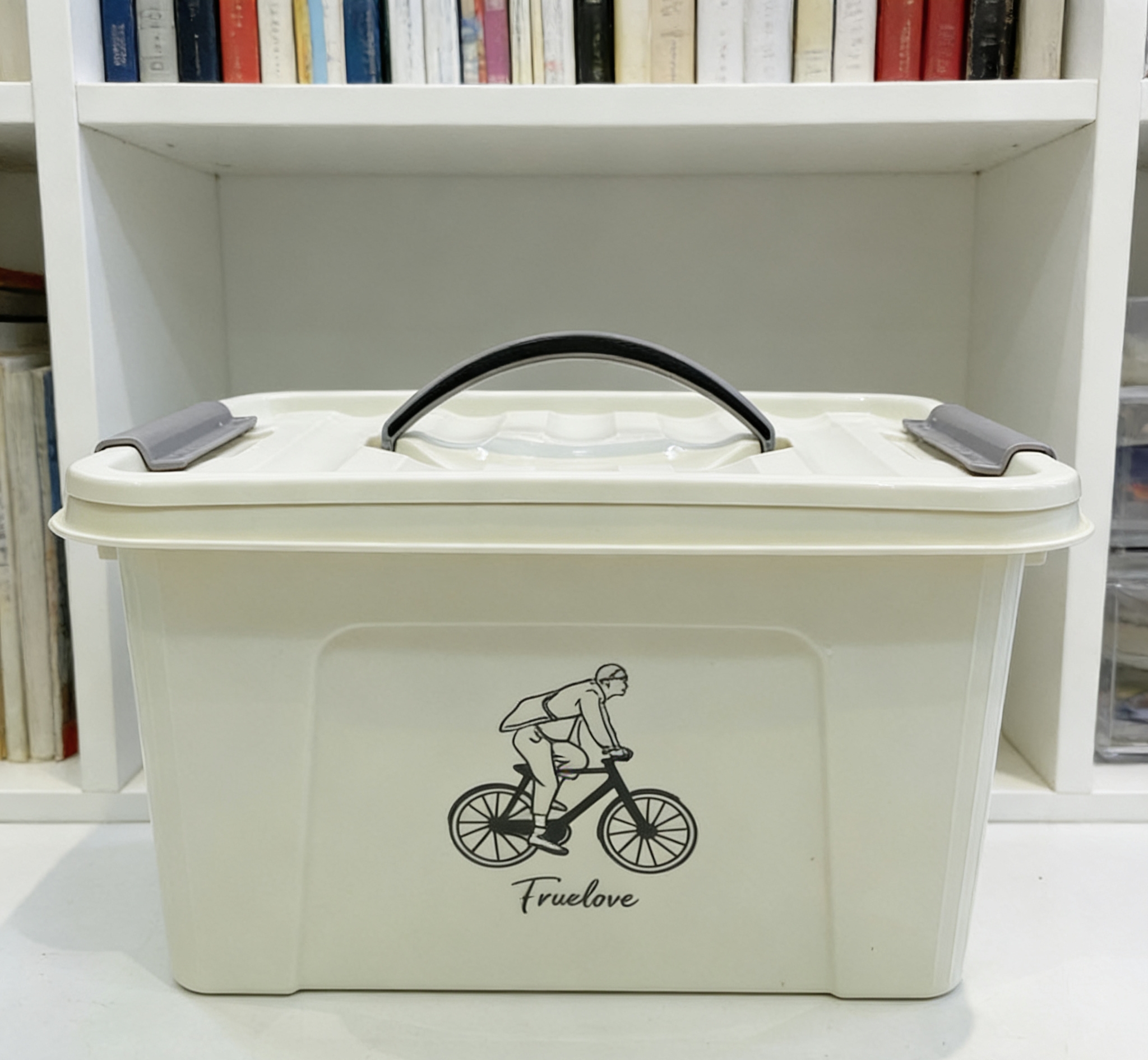 Wholesale of household thickened plastic storage boxes with handles, simple printed organizing boxes, snack, toy and clothing storage boxes, large-capacity organizing boxes Application Scenario