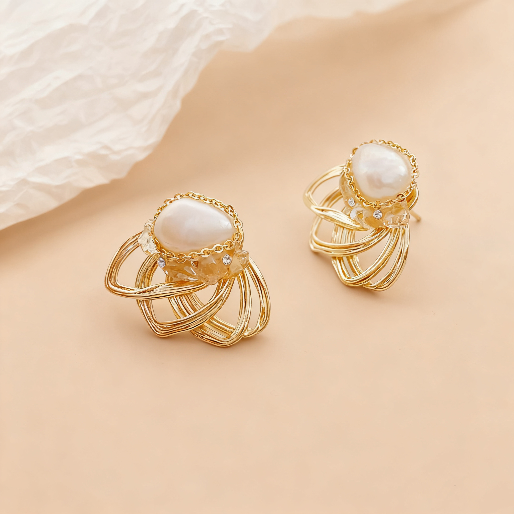 饰品/耳饰/耳钉/耳棒/珍珠耳钉白底实物图