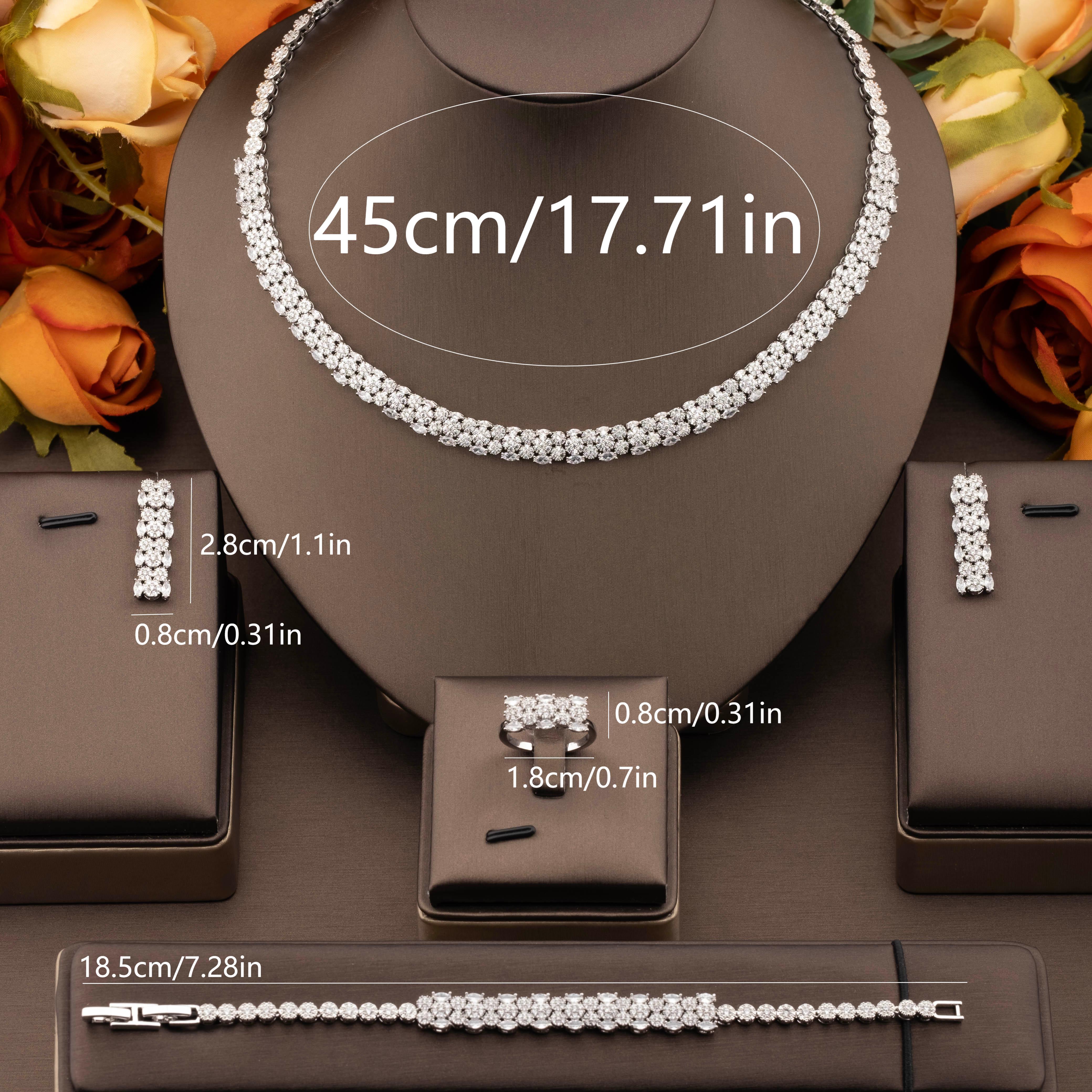 A luxurious and elegant jewelry set set with shiny cubic zirconia beads is suitable for ladies to wear at banquets Item Picture