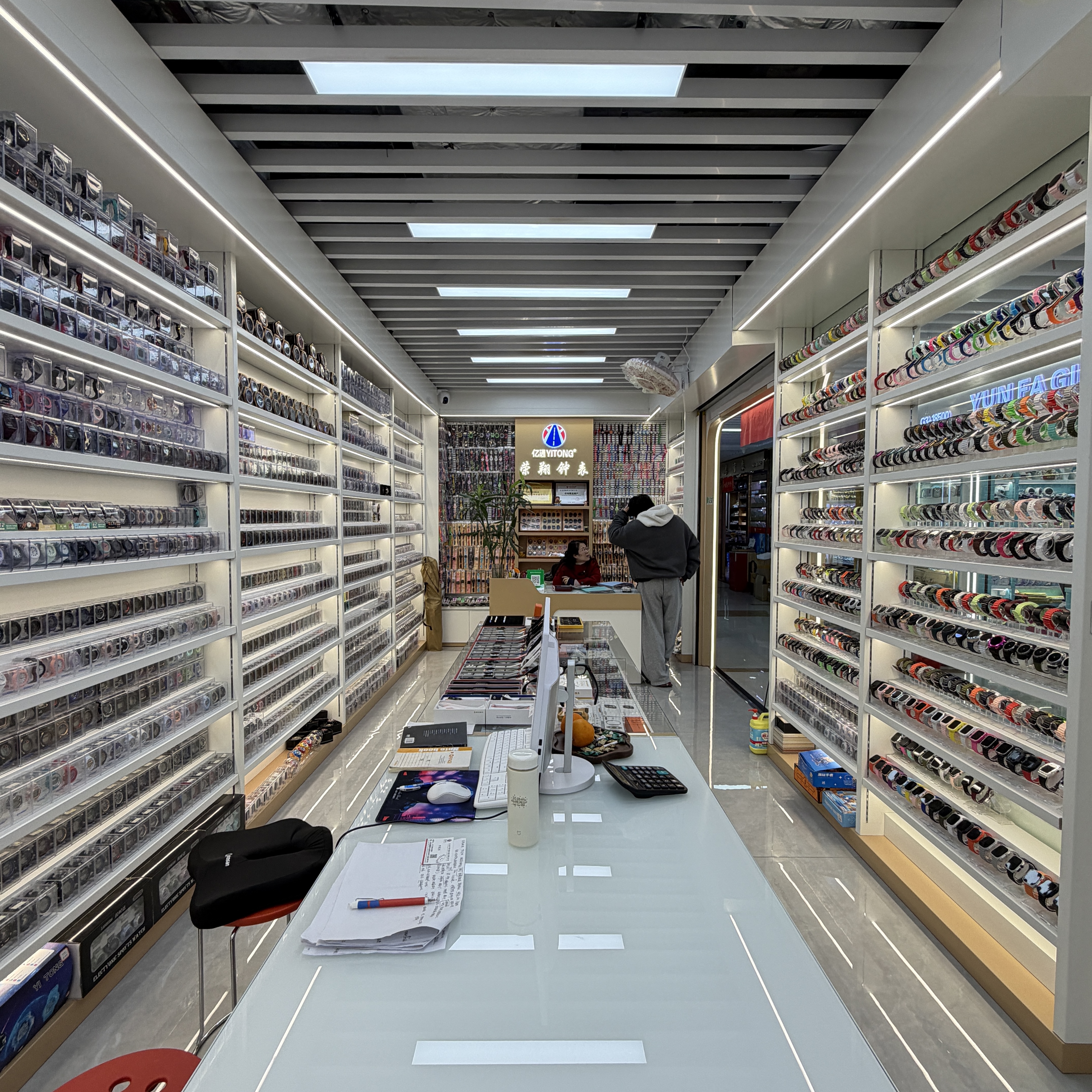 Yiwu Rongxiang Watch Co., LTD describe pic - 4