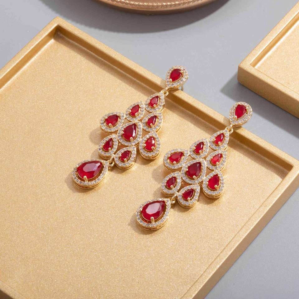 The same style of red water drop tassel design stud earrings with full diamonds as on Xiaohongshu, exuding a sense of high-end sophistication and is versatile and exquisite detail image 2
