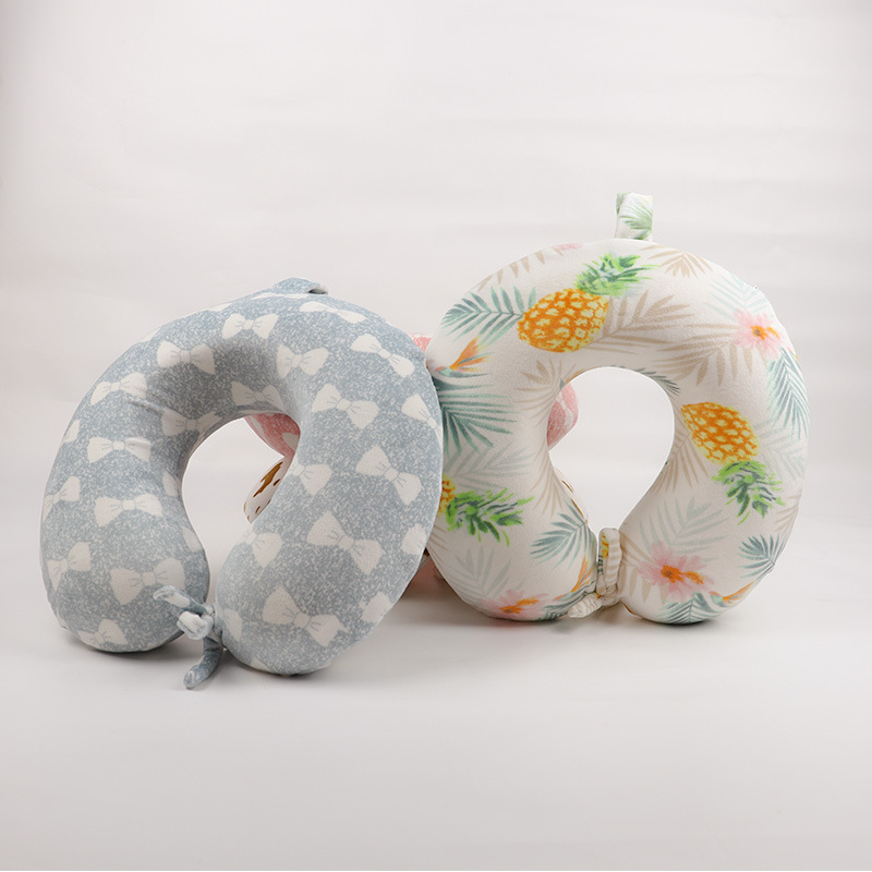 Memory foam U-shaped neck pillow, portable travel pillow, airplane nap neck protection pillow, car pillow, neck protection pillow Application Scenario