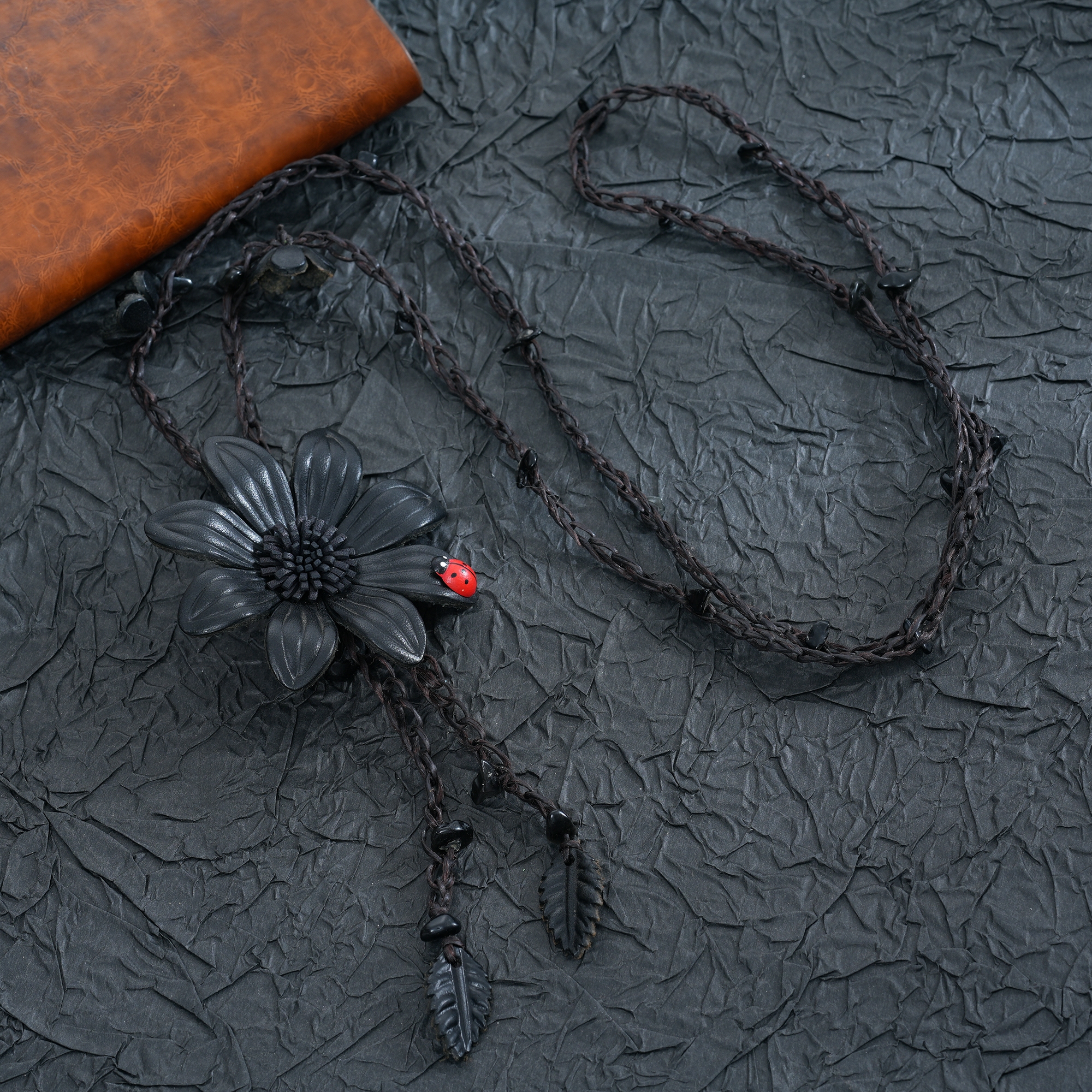 Key chains, sweater chains Specification image