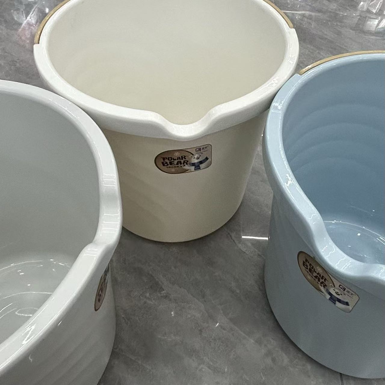 Thickened plastic water bucket, washbasin, household water storage bucket with lid, large-sized hand-held bucket, student dormitory washing and outdoor water bucket, multi-purpose bucket, pure water bucket details Picture