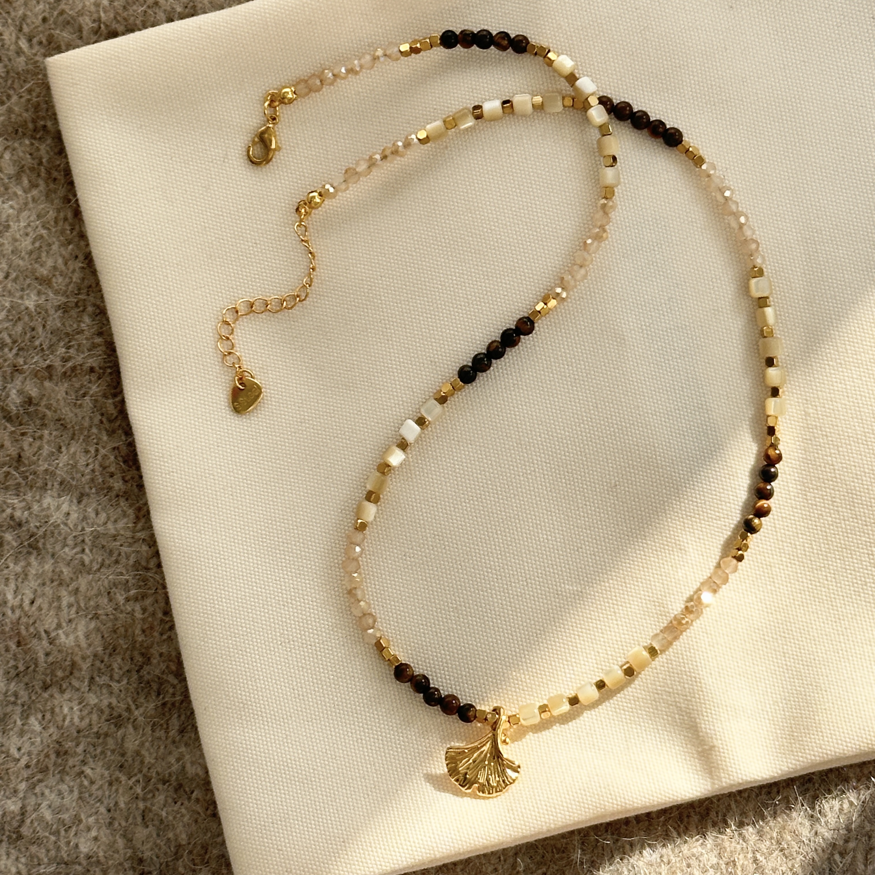 项链/珍珠项链/挂绳/首饰女短款优雅/经典项链细节图