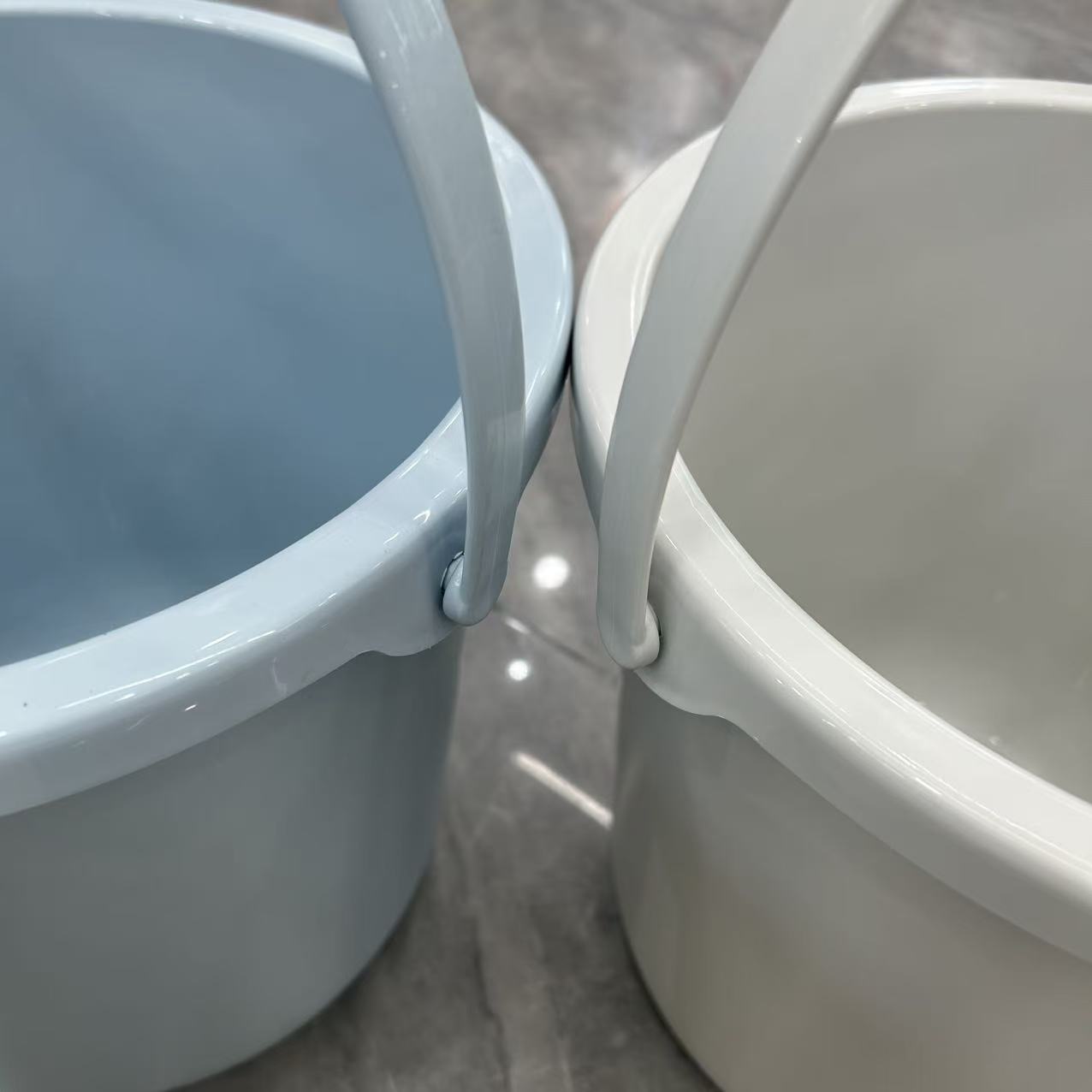 Multi-purpose plastic bucket, outdoor water bucket, pure water container, clinker lid, plastic packaging bottle, large-capacity water storage bucket Application Scenario
