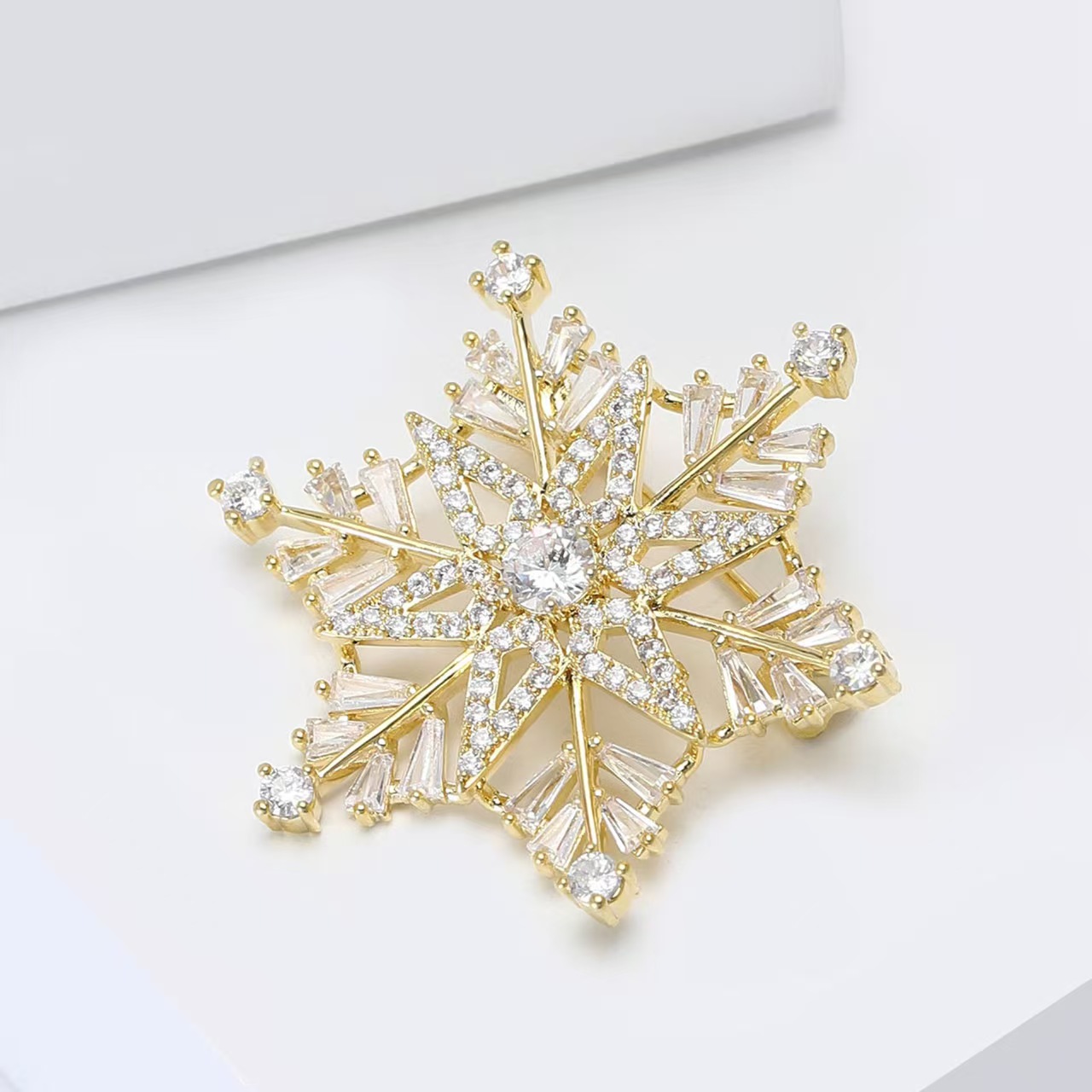 高级感立体雪花锆石胸针胸花女气质西装大衣别针扣 详情1