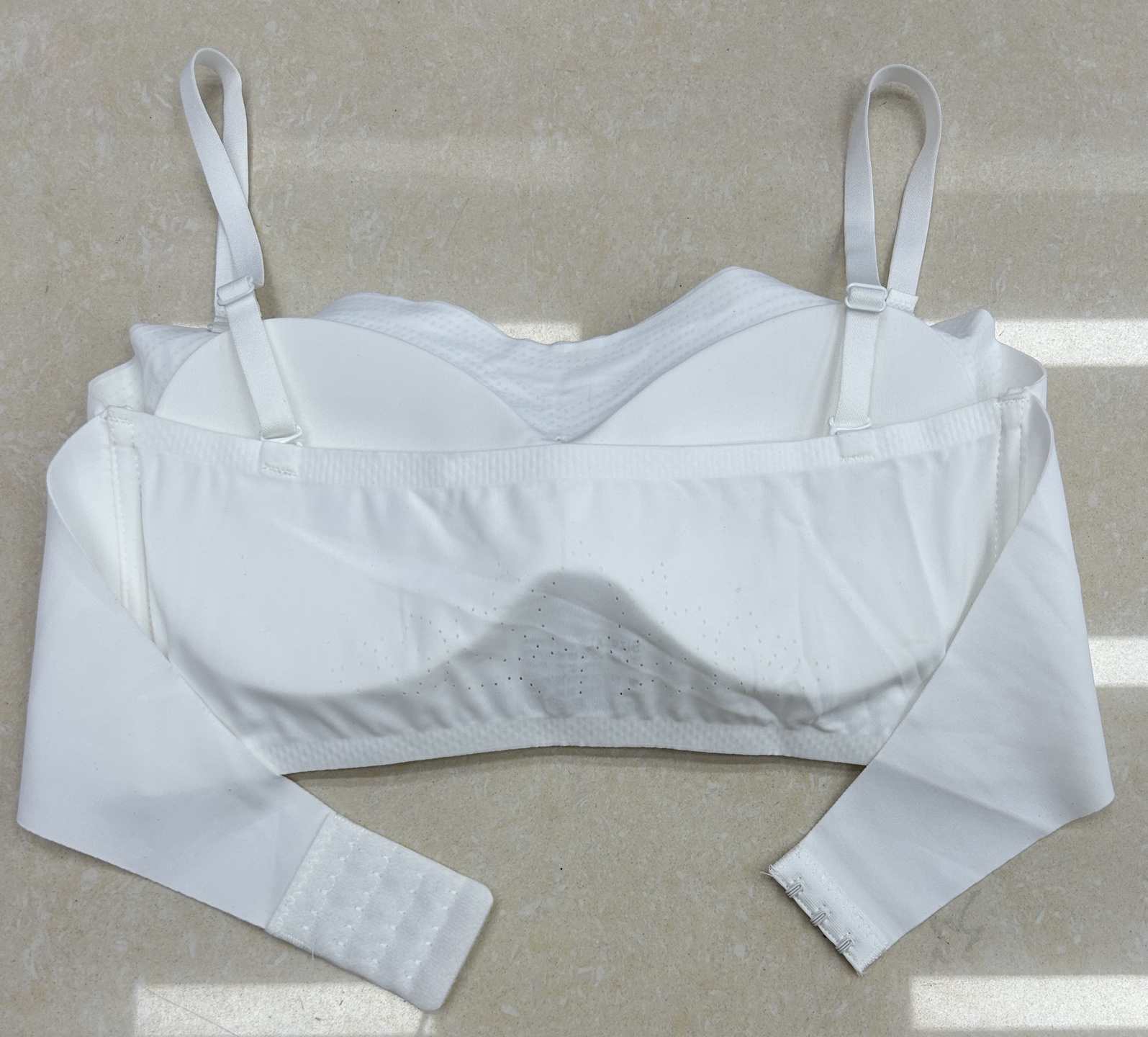 0302# Foreign trade inventory Clearance: Women's Gathering Anti-slip Bra, Beautiful back and strapless one-line wrap bra, Traceless lactation, anti-sagging, Women's beautiful back QNI wrap and strapless details Picture