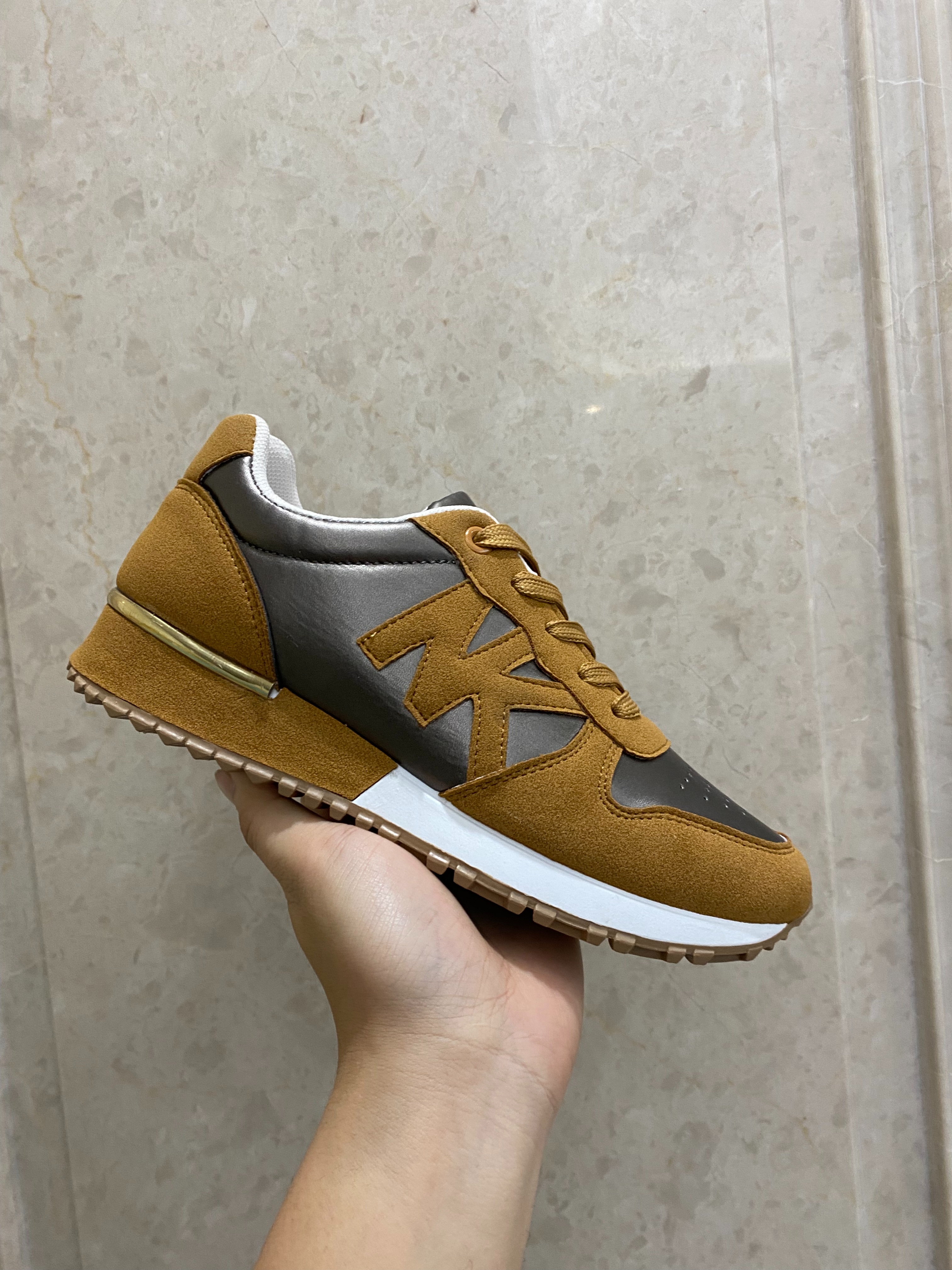 New comfortable walking shoes for women details Picture