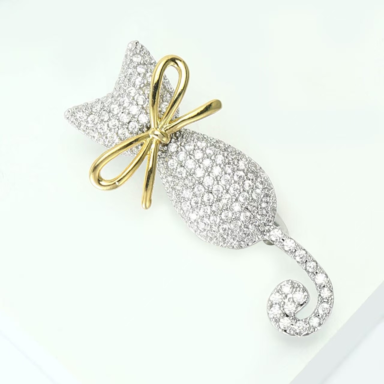 New fashion exquisite alloy rhinestone bow cat brooch, versatile and elegant ladies' clothing, brooch accessory pin Item Picture