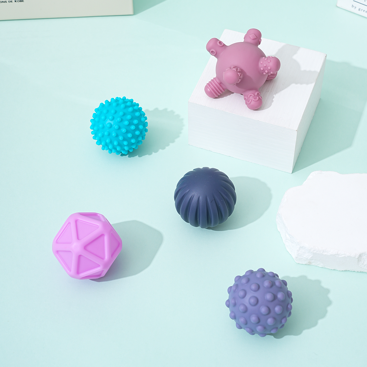 Colorful silicone baby toy building blocks are safe and non-toxic. They are early education and intelligence enlightenment toys for babies and children's gift building blocks Item Picture