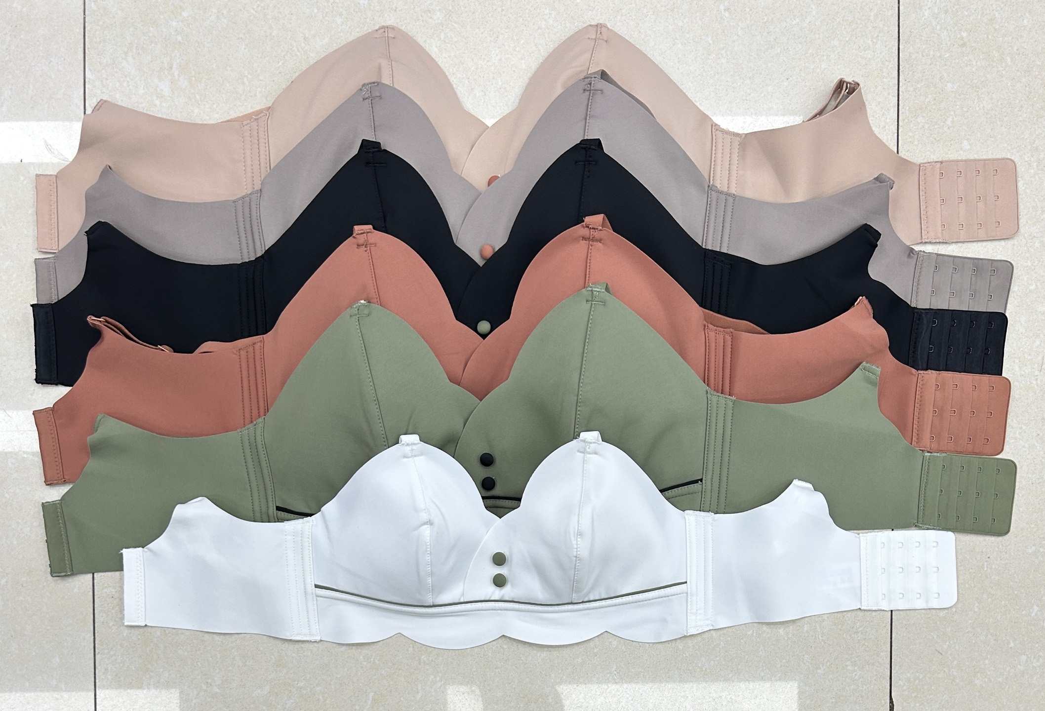 906# Foreign trade inventory wholesale Underwear, seamless underwear, women's small breast, gathering, thin, no steel coil, breast retraction, anti-sagging, beautiful back, no steel coil bra QNI details Picture