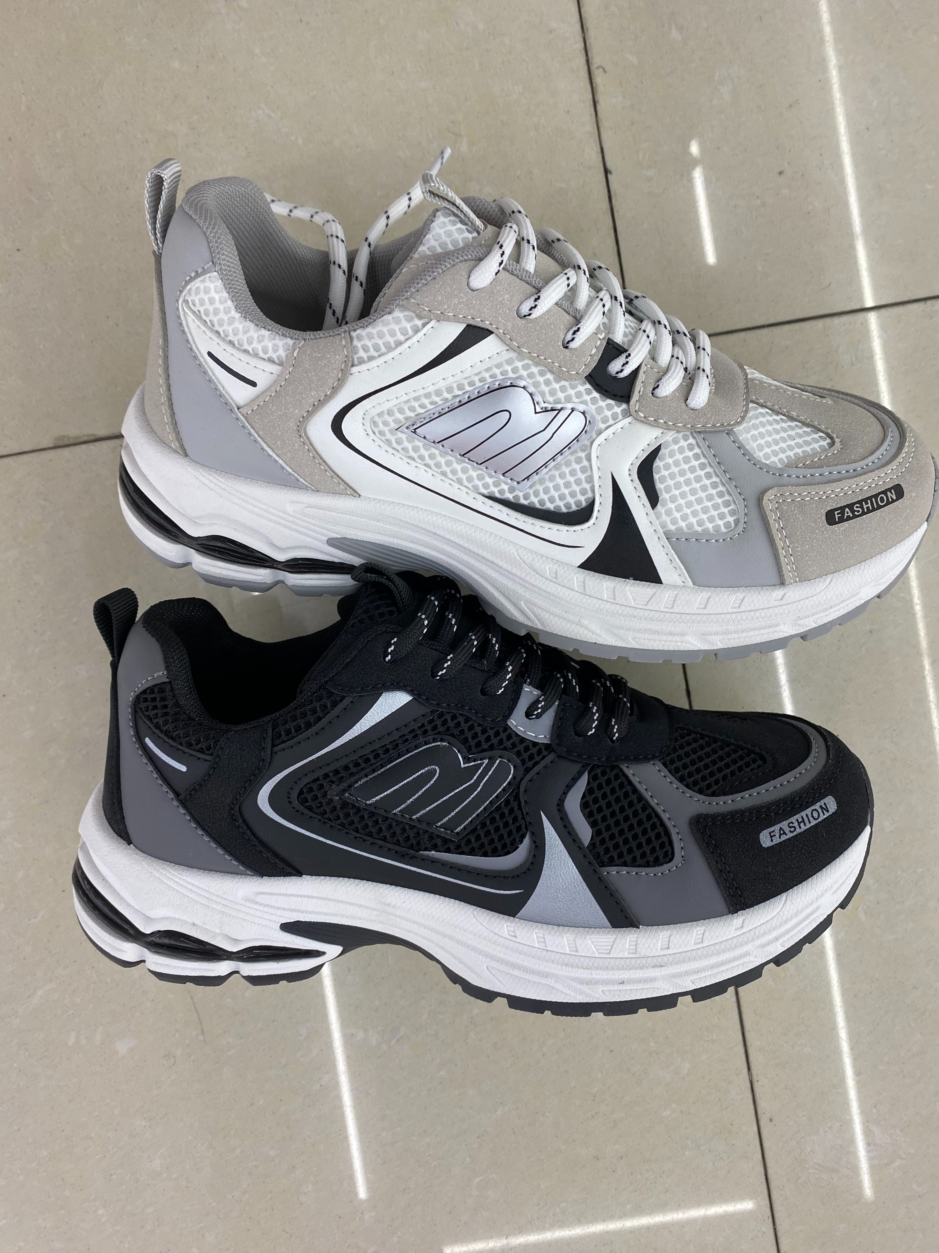 Trendy new men's sports shoes full figure