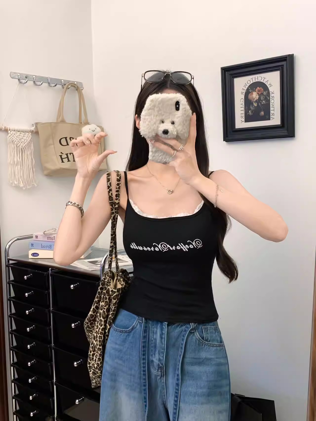 The hot girl patchwork small halter top is a top for women to wear inside and outside with a chest pad and letter-embroidered halter pic 1