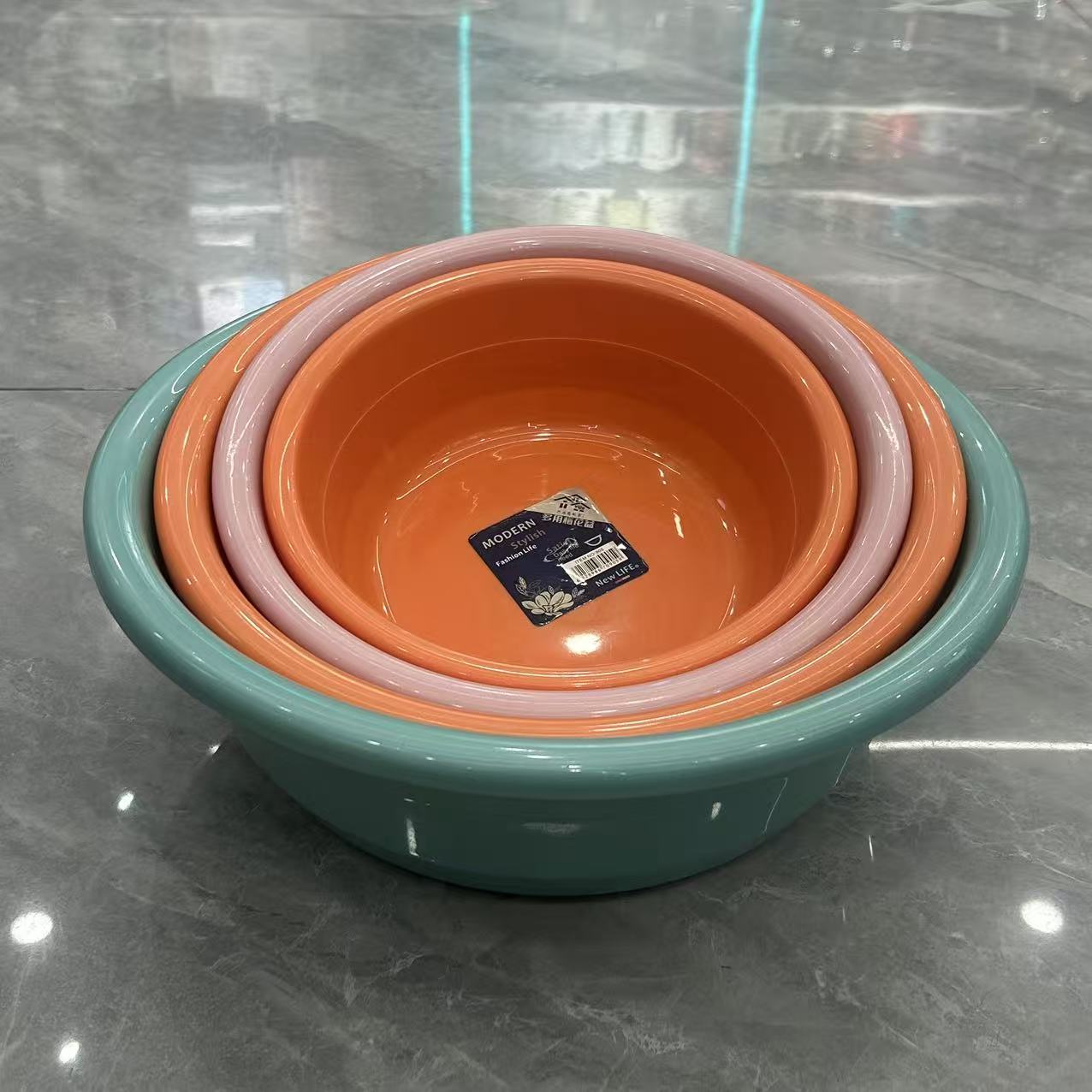 Wholesale of in-stock event gift basins, plastic basins, various specifications of household basins, home washbasins, washbasins, laundry basins, plastic basins Item Picture