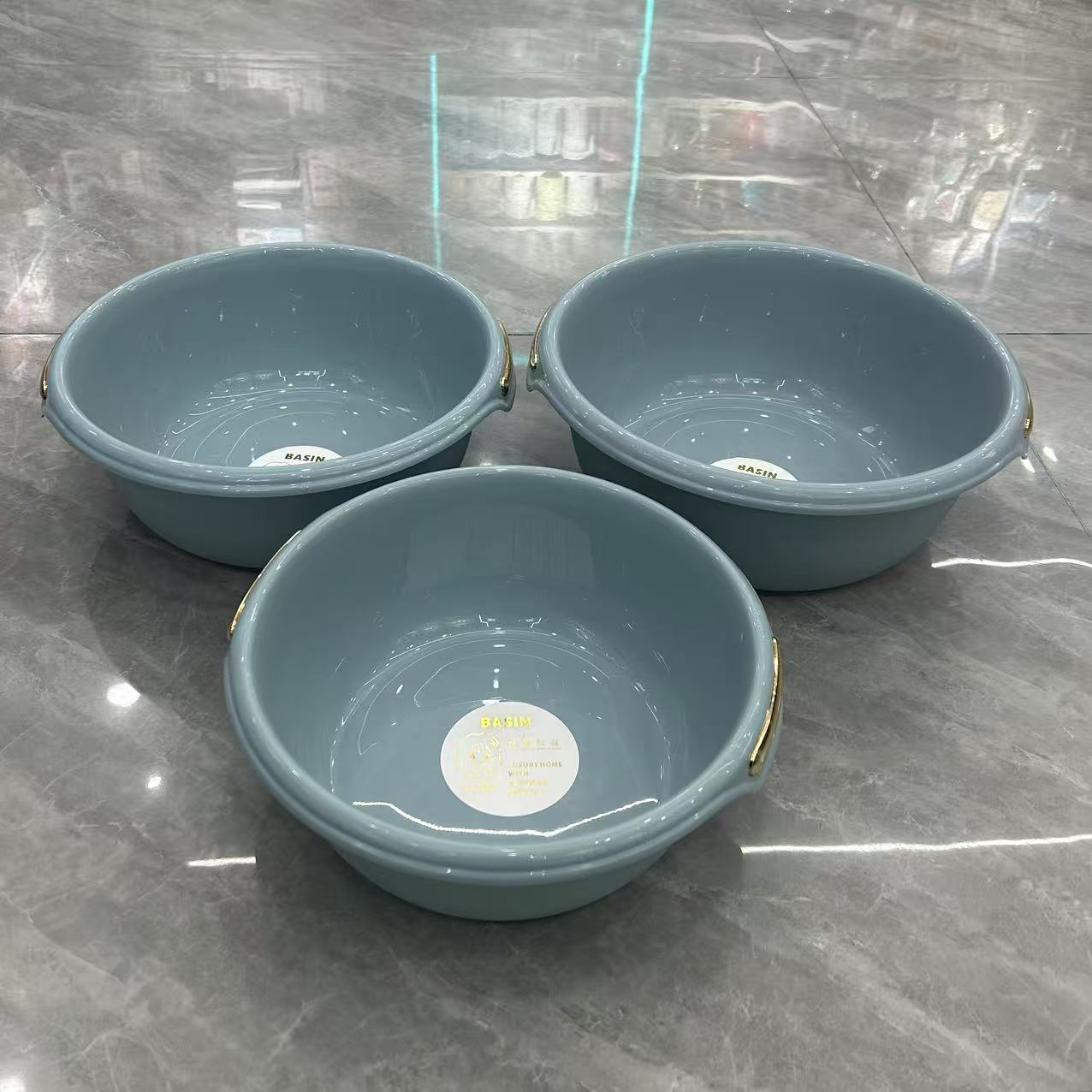 Thickened and durable round plastic basin for foot washing in student dormitories, multi-functional household small basin for washing clothes for babies and infants details Picture