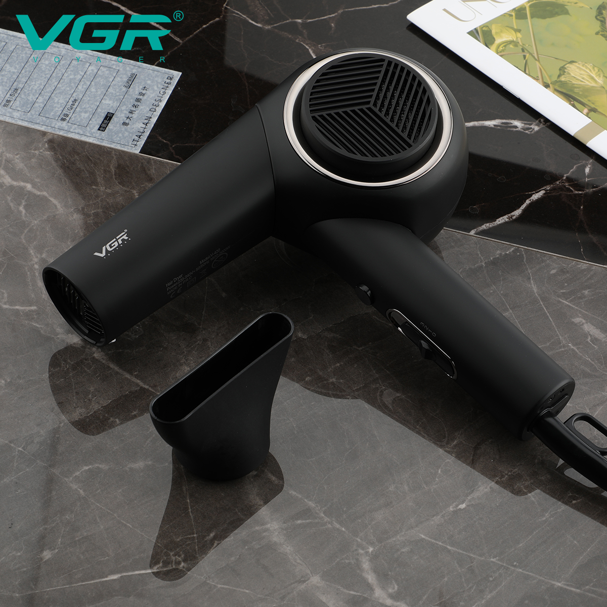 VGR420 New cross-border folding hair dryer, cold and hot constant temperature quick drying, high-power negative ion hair dryer wholesale Item Picture