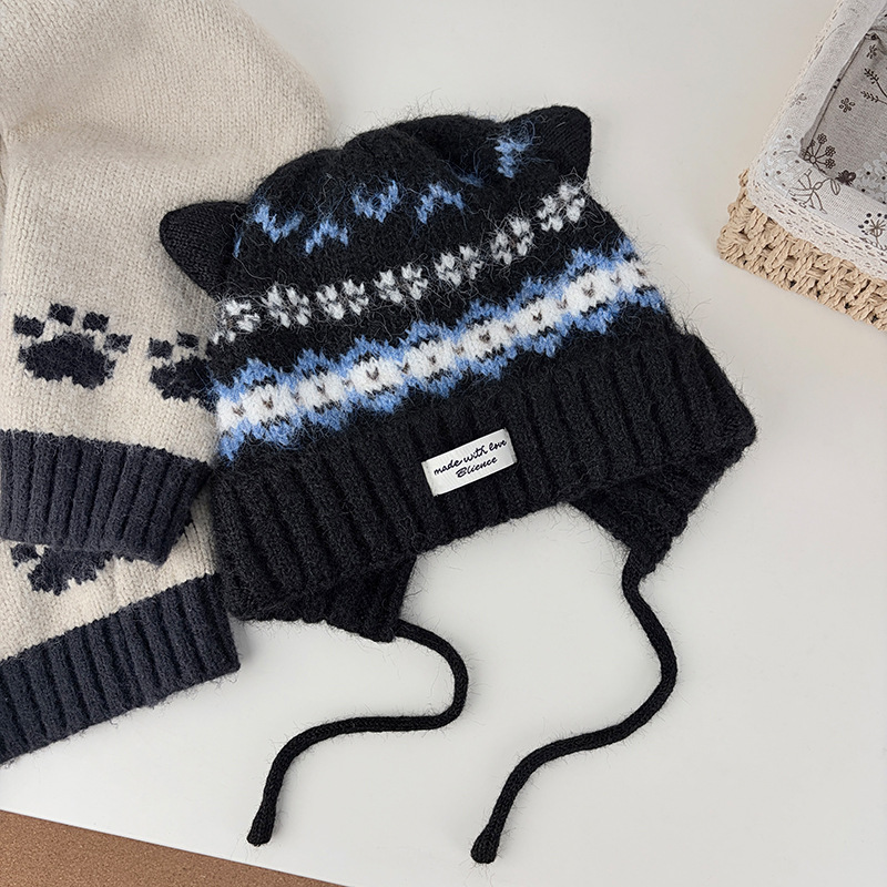 Cute cat-ear woolen hat, Fair Island style winter fleece warm hat, women's face-showing small bun hat, knitted hat Application Scenario