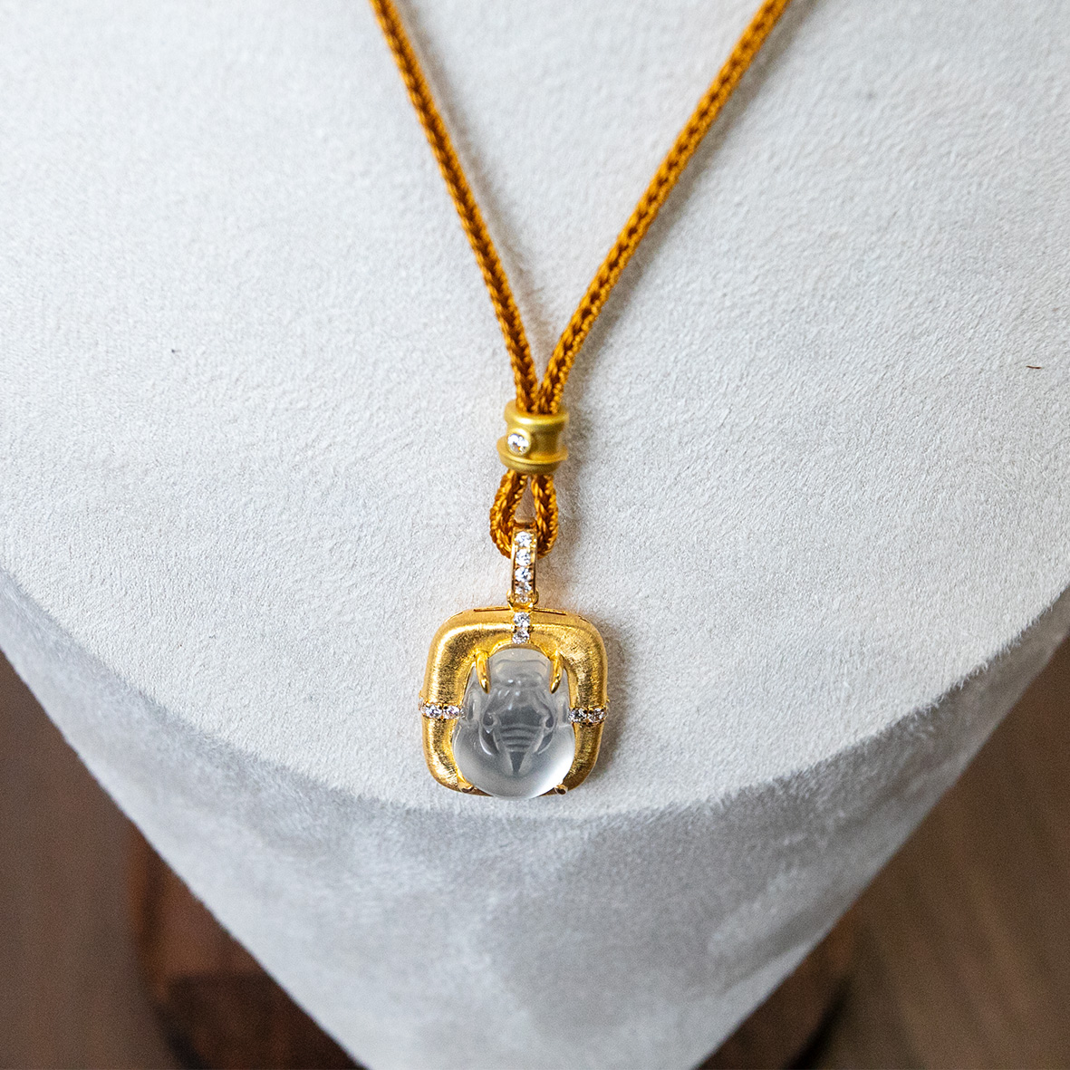 Hand-carved Hetian jade gold-wrapped silver pendant necklace, fashionable and simple, long lanyard accessory for women, elegant and versatile Application Scenario