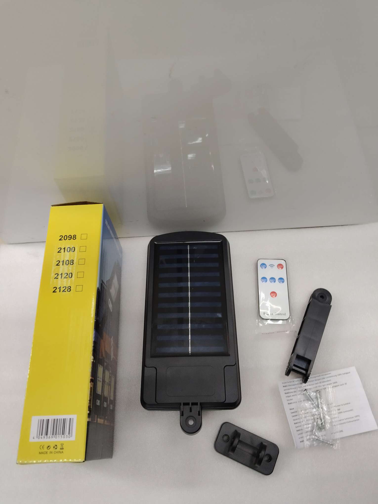 6C0B太阳能庭院灯白底实物图