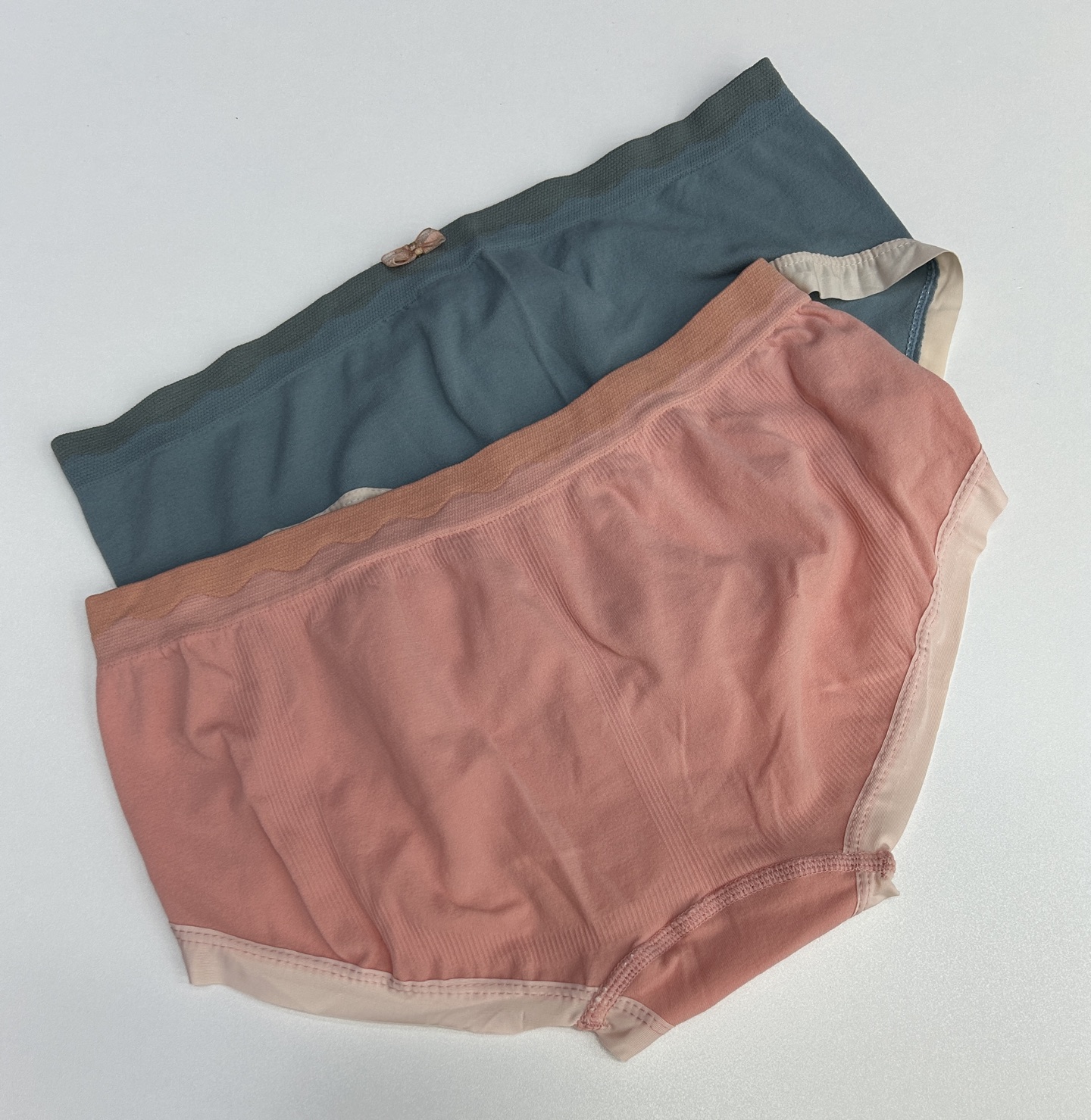 1288# Export Middle East and Africa Underwear for Women, Antibacterial high-waisted, seamless, hip-lifting, slightly tapered, sexy, comfortable and breathable women's triangle pants QNI Item Picture