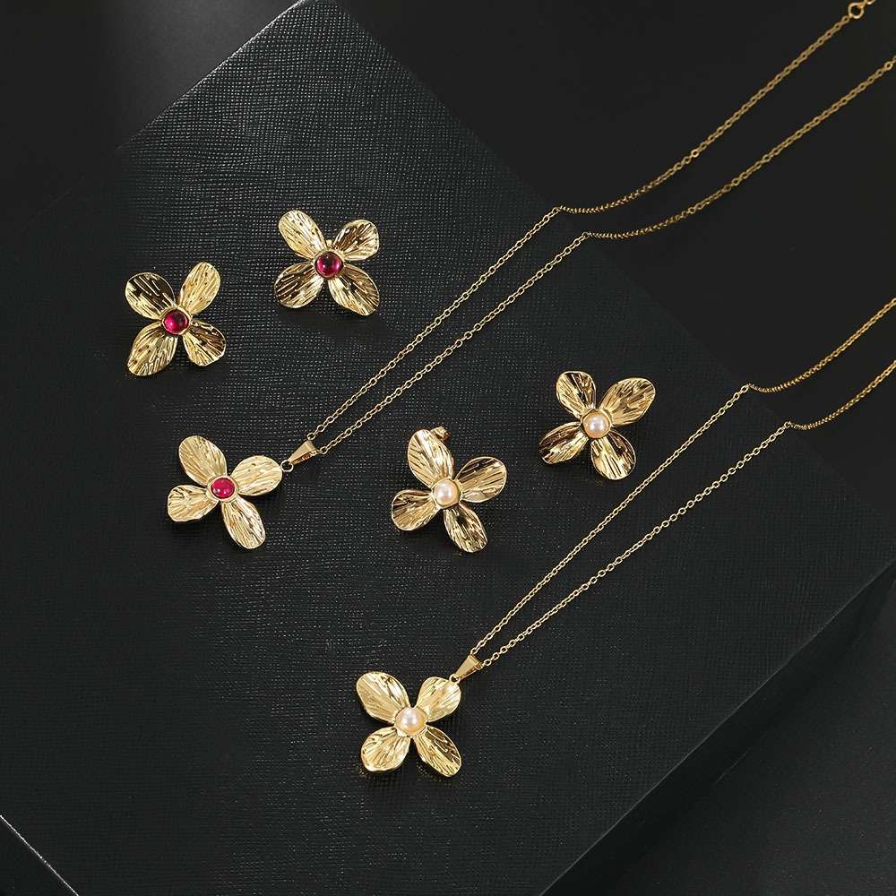 Oil pressure exaggerated set earrings and necklace set, foreign trade oil-dripping zircon fashionable women's earrings and necklace set bestseller recommendation details Picture