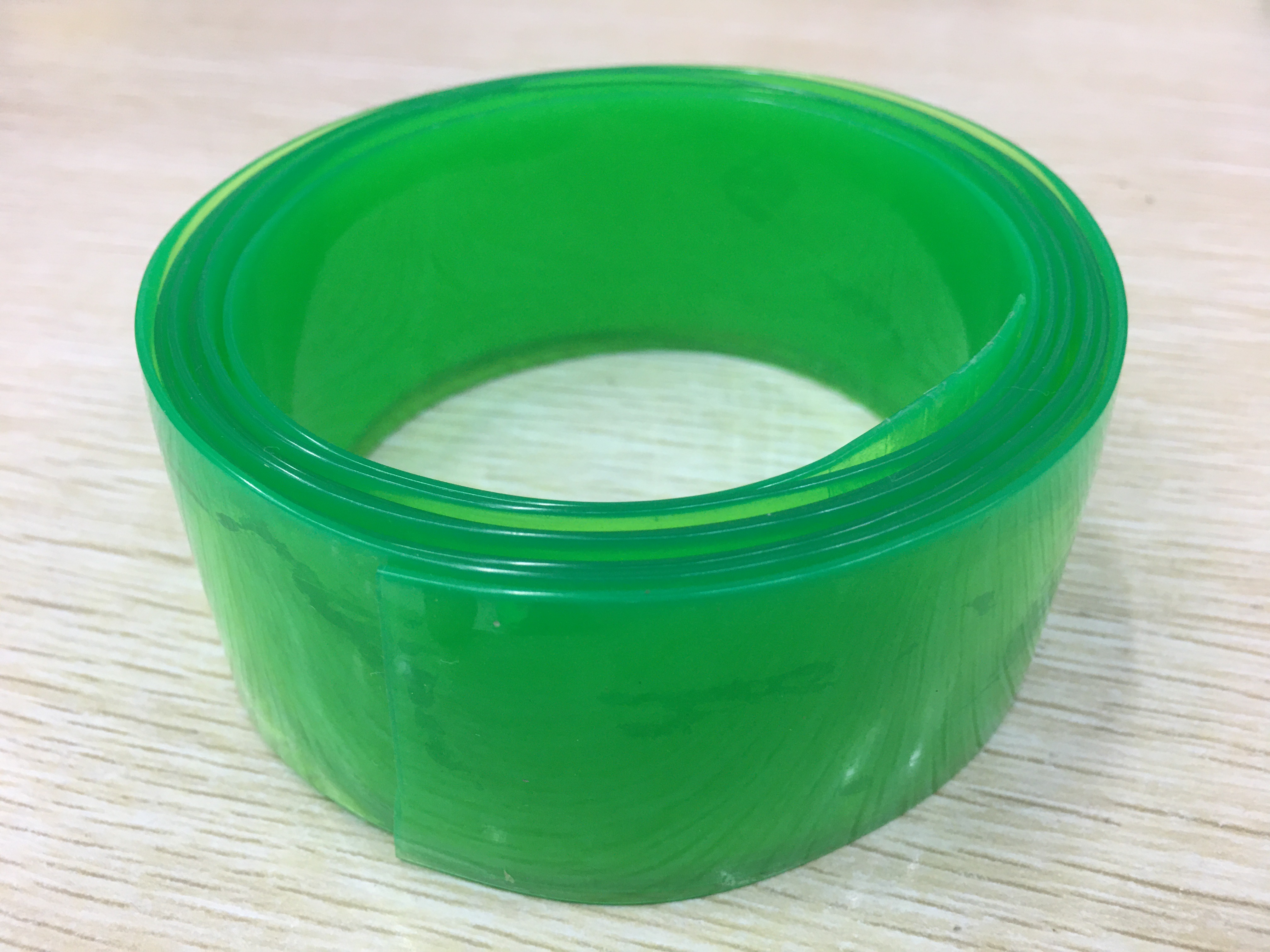 厂家供应纯塑料皮带 过安检门腰带 航空皮带等各类塑料皮带#pvc水钻条详情5
