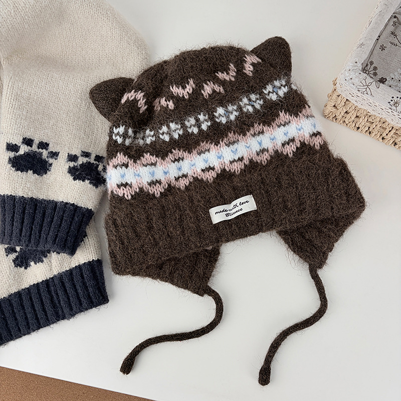 Cute cat-ear woolen hat, Fair Island style winter fleece warm hat, women's face-showing small bun hat, knitted hat details Picture