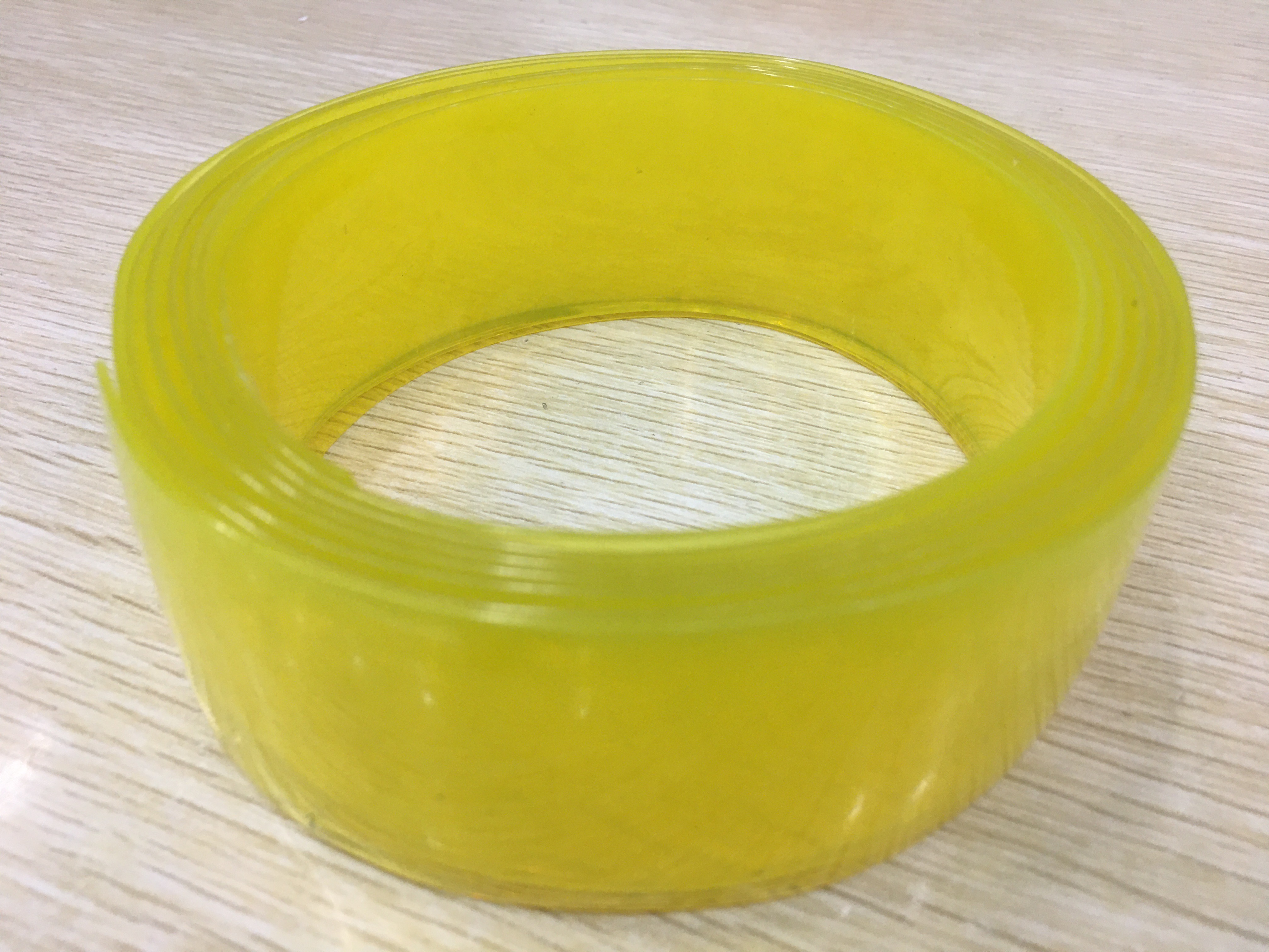 厂家供应纯塑料皮带 过安检门腰带 航空皮带等各类塑料皮带#pvc水钻条详情4