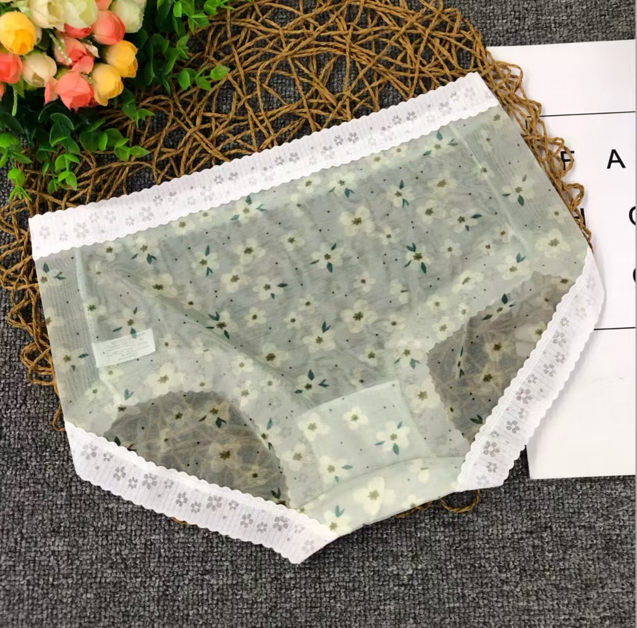 W-38# HM Summer Mesh Thin Women's mid-waist Underwear for export to the Middle East and Africa, Large size sexy floral print Girls' underwear, nude women's triangle Underwear, QNI Application Scenario