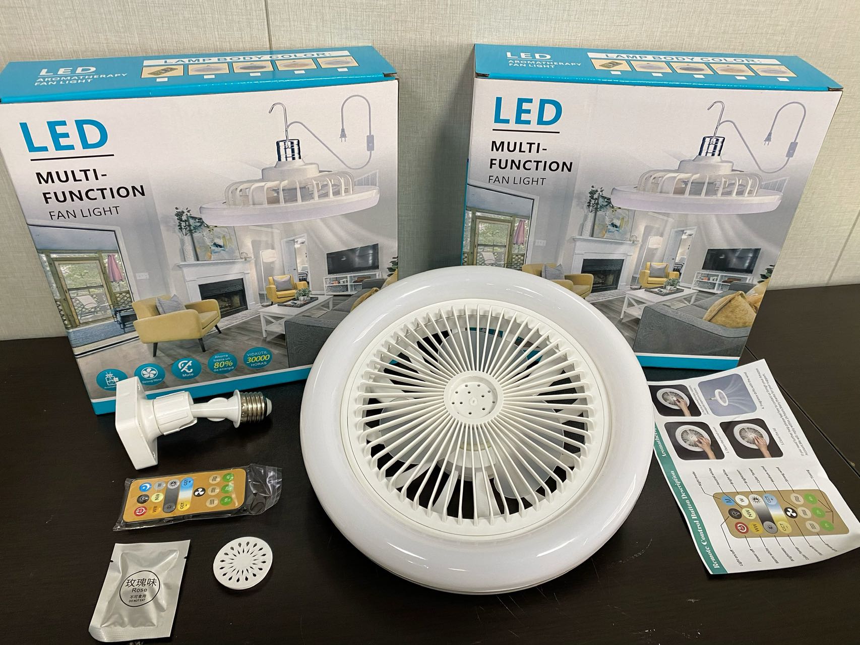 Three-blade fan aroma diffuser lamp, multi-functional small fan, household lighting small fan details Picture