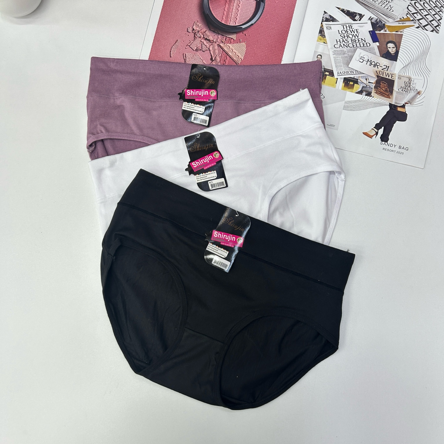 101 Foreign Trade Export Middle East and Africa Women's large-sized underwear in solid color in stock, mid-waist women's triangle pants QNI details Picture