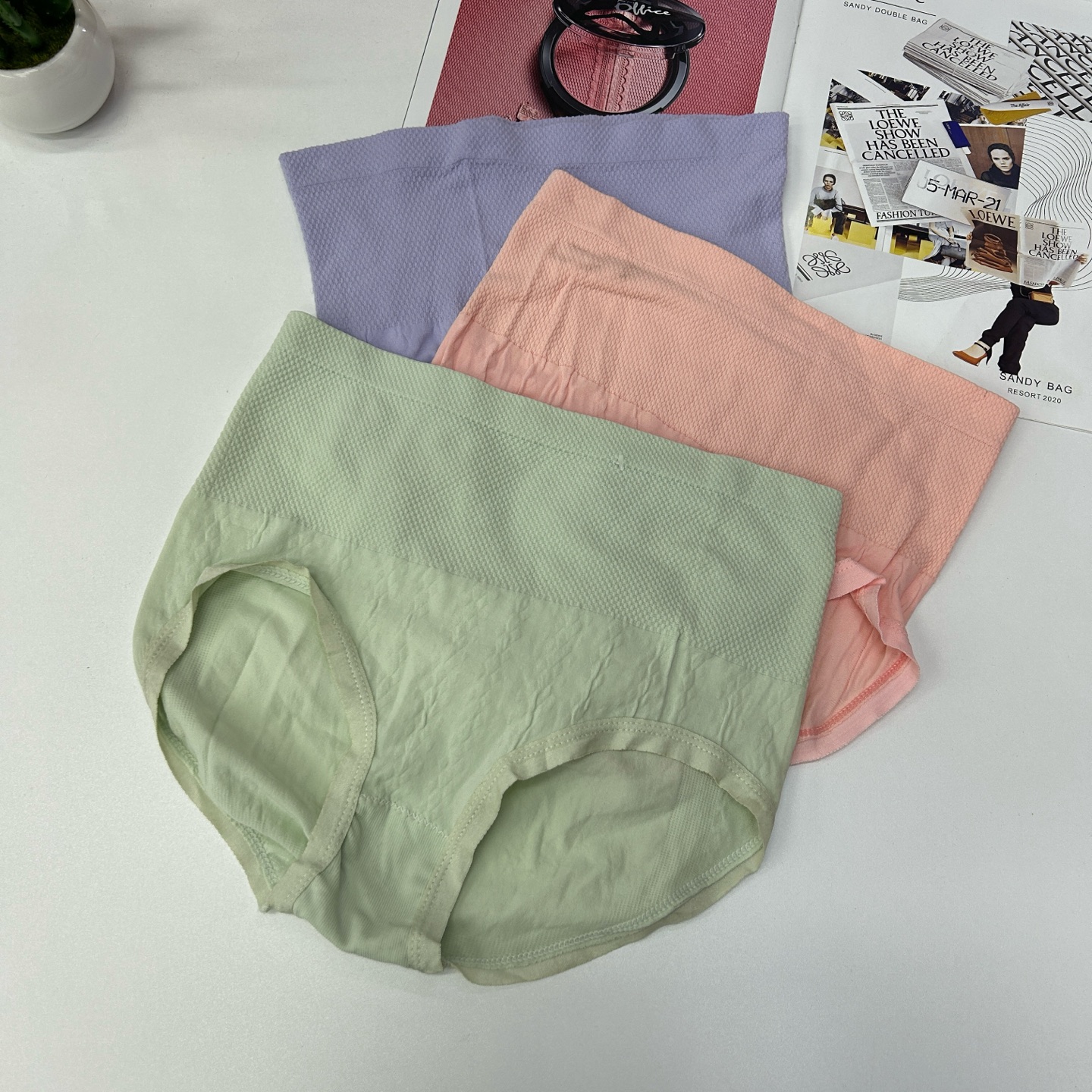 1475# Foreign trade export to the Middle East and Africa, high-waisted, seamless mugwort leaf sweat-absorbing, breathable, body-shaping, tummy tightening, buttocks lifting women's triangle underwear, sexy and comfortable solid color underwear, women QNI Specification drawing