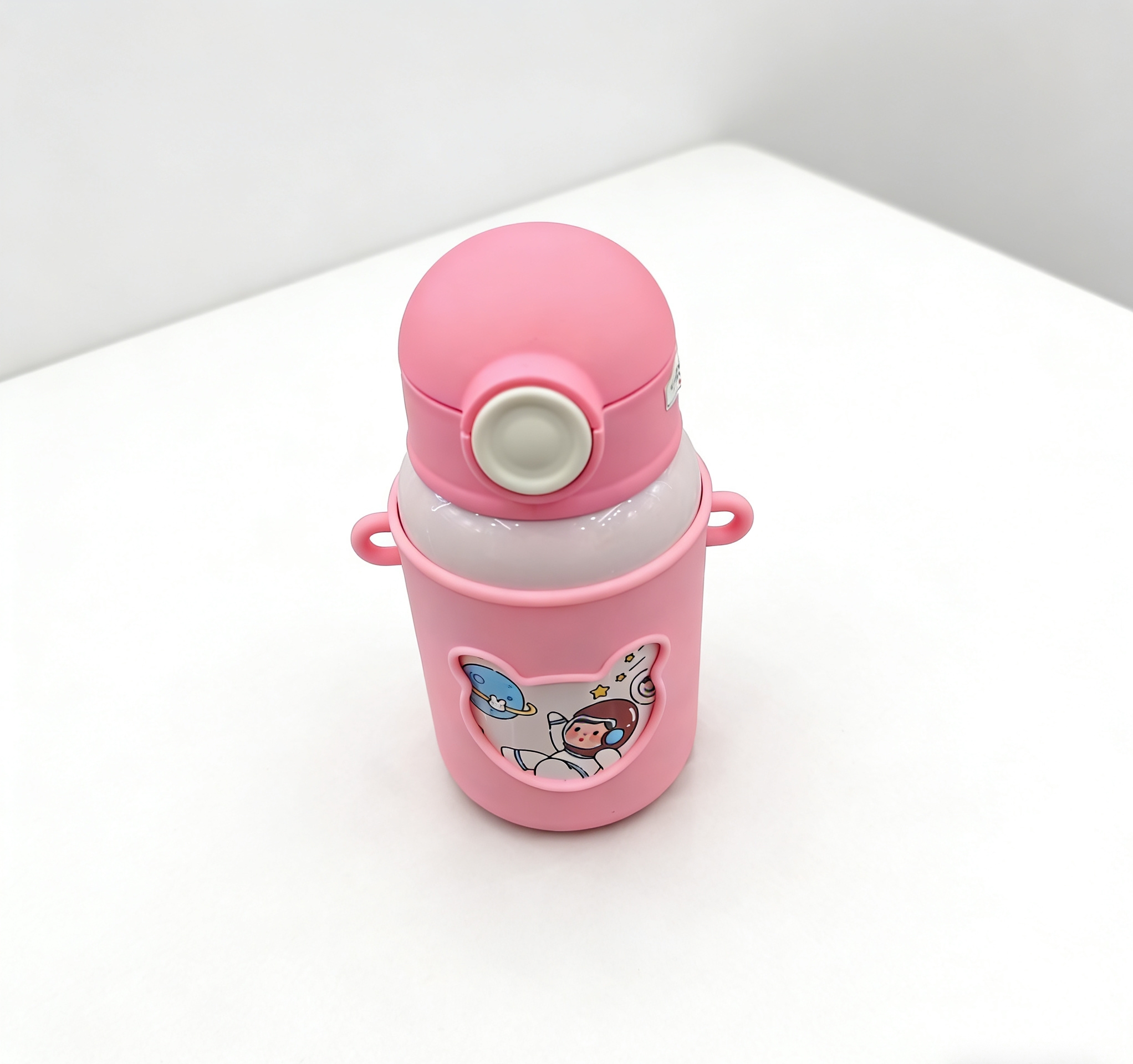This pink stainless steel insulated cup with a high level of appearance and a girlish heart is portable and suitable for daily drinking. It is a long-lasting insulated water cup Item Picture